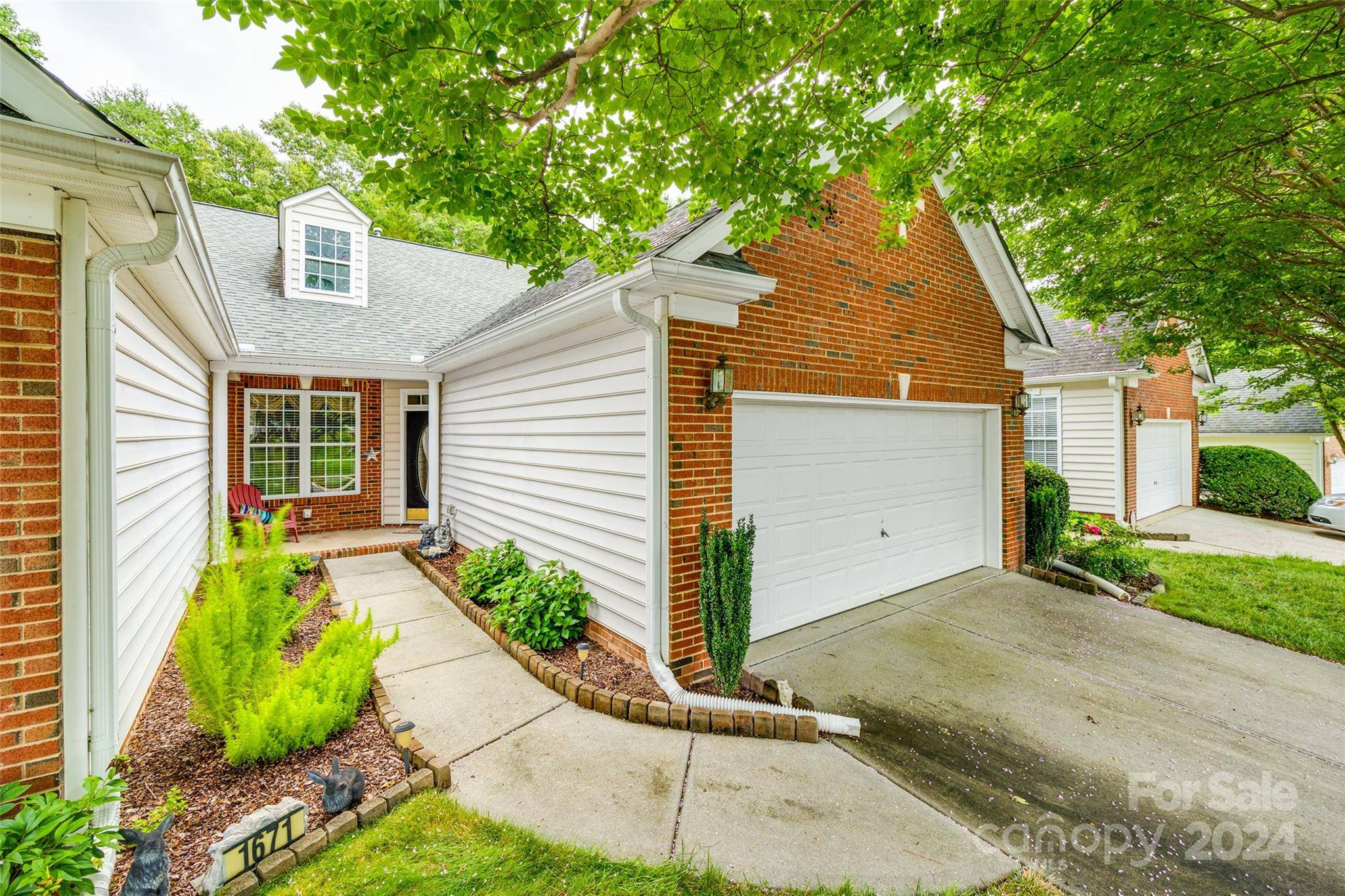 Fort Mill, SC 29708,1671 Onyx RDG