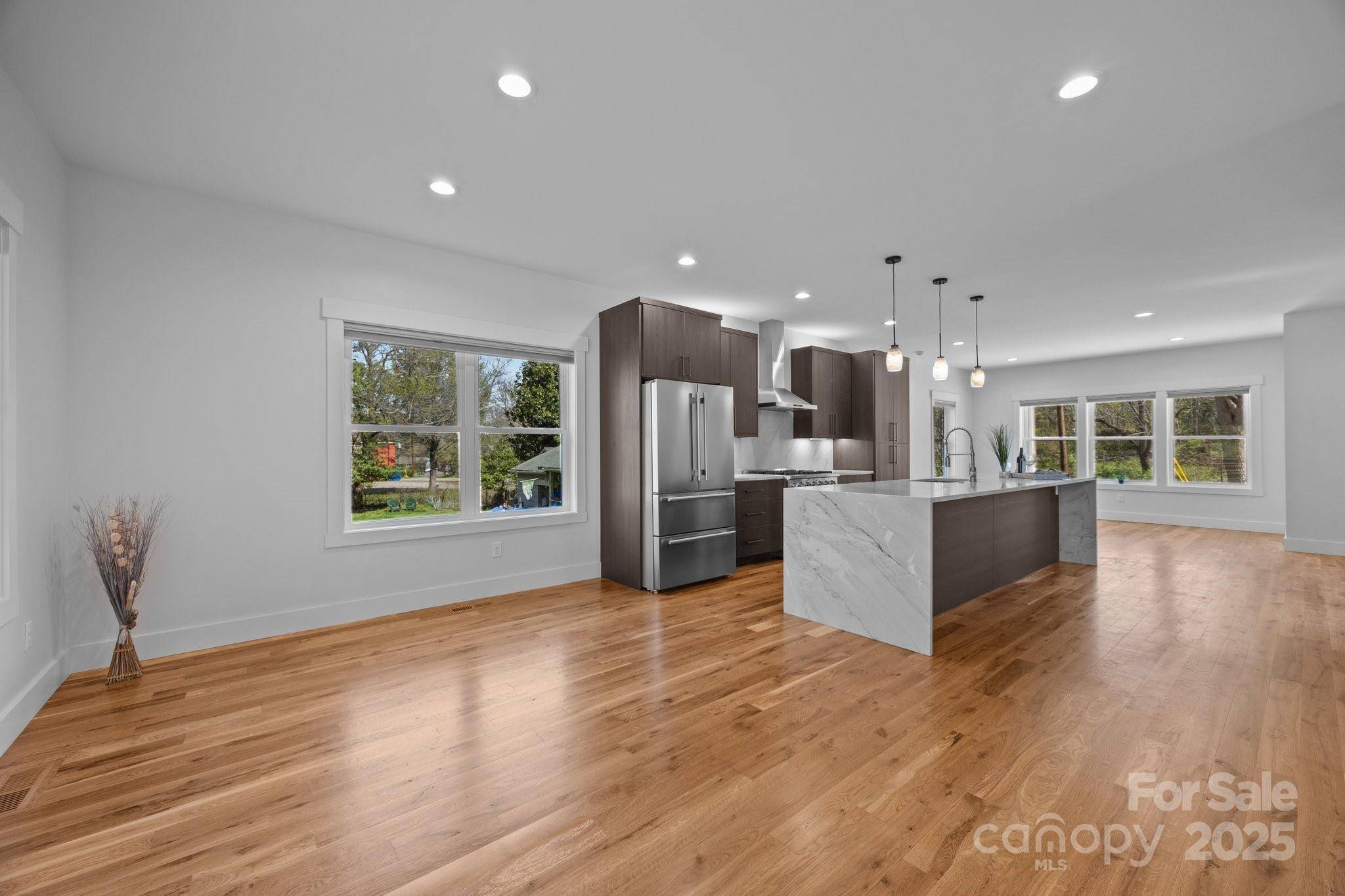 Asheville, NC 28803,87 Glendale AVE