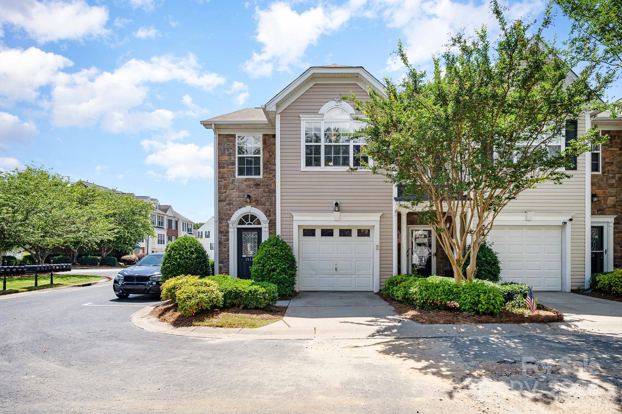 Fort Mill, SC 29708,1912 Travertine LN