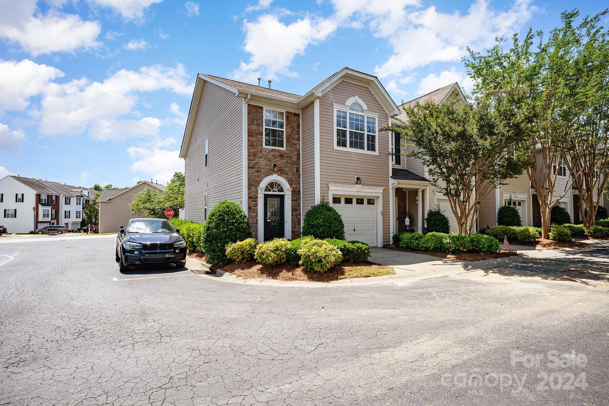 Fort Mill, SC 29708,1912 Travertine LN