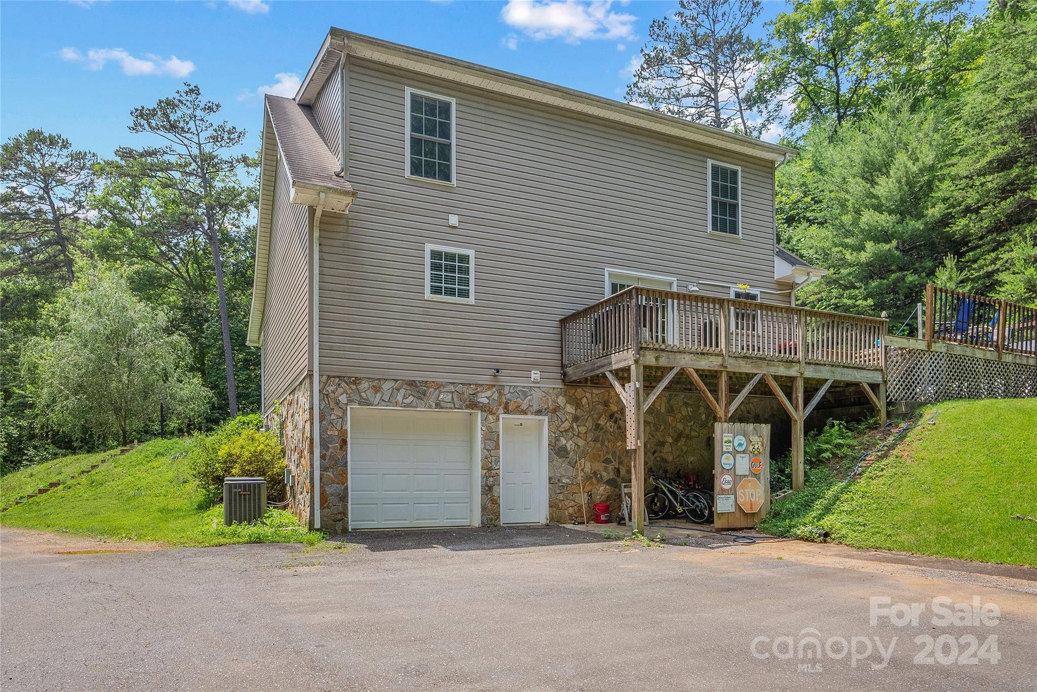 Nebo, NC 28761,190 Cedarbrook LN