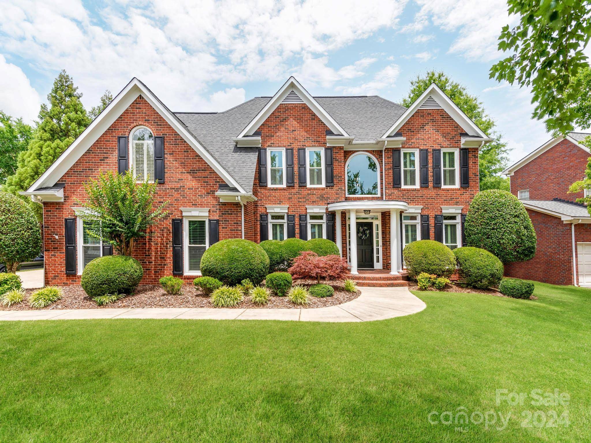 Charlotte, NC 28226,8715 Briar Oak CT