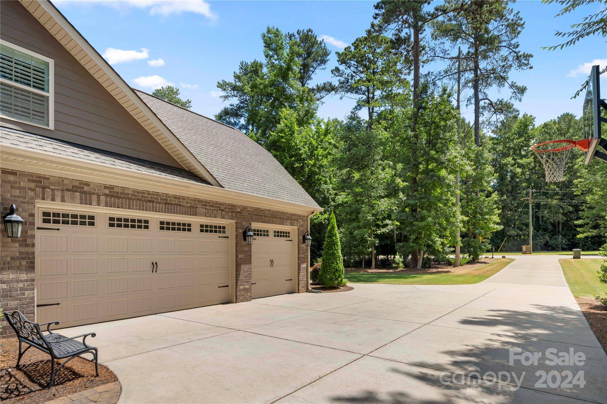 Lake Wylie, SC 29710,4933 River Oaks RD