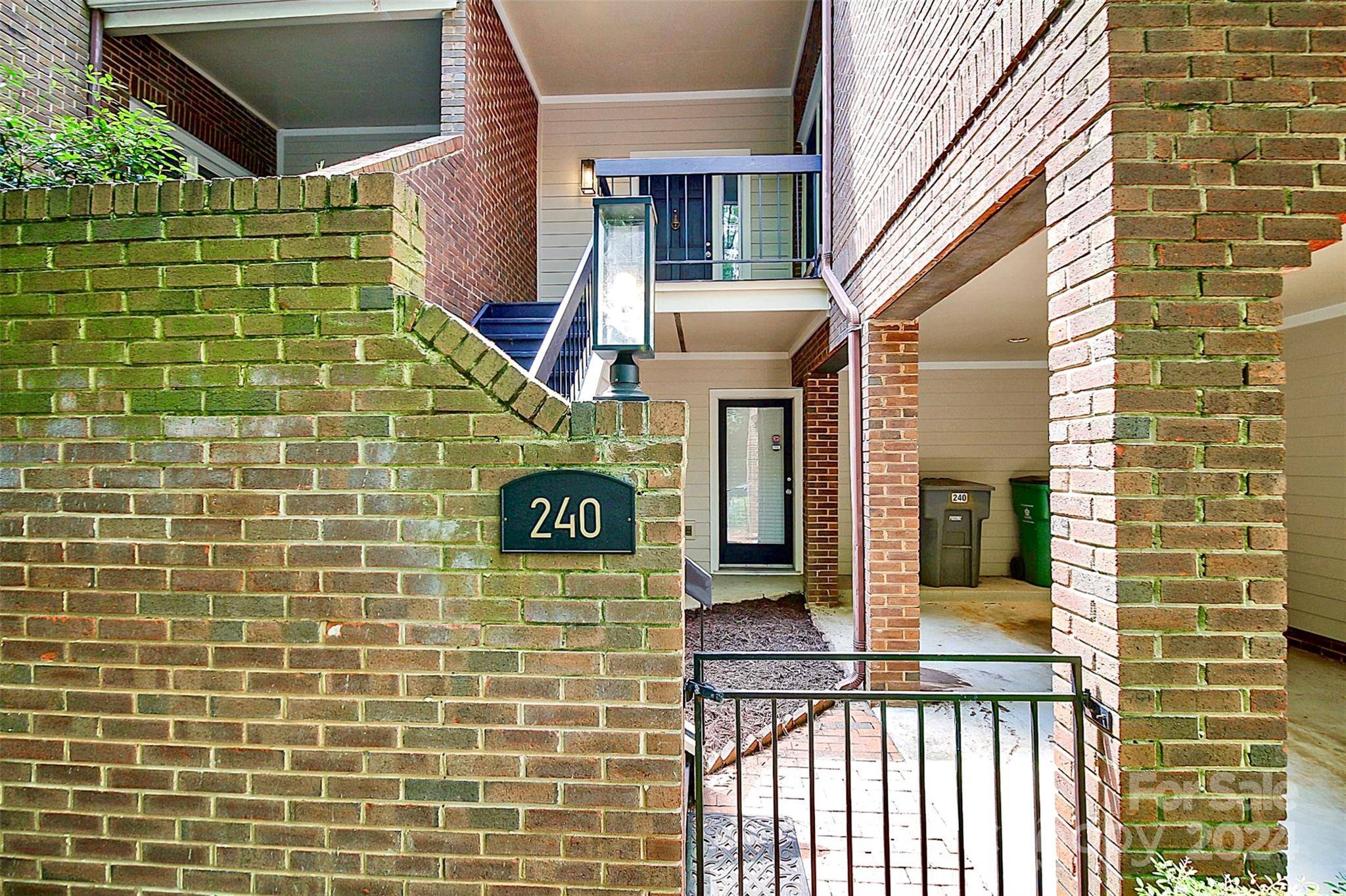 Charlotte, NC 28202,240 S Clarkson ST
