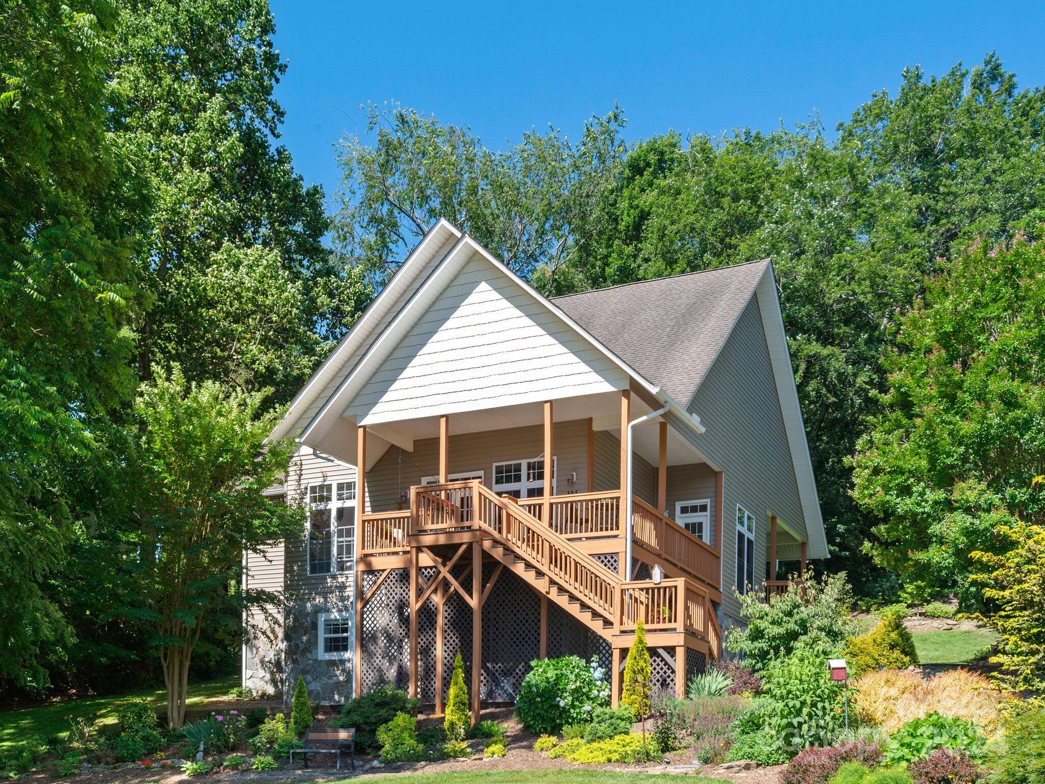 Asheville, NC 28805,141 Clear Vista LN