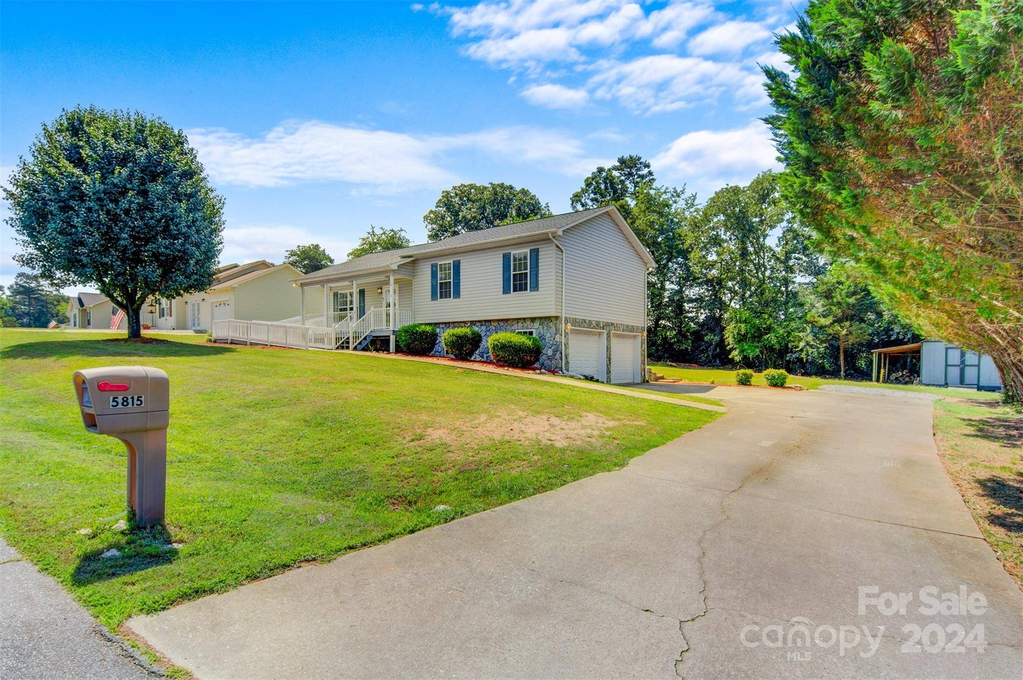 Granite Falls, NC 28630,5815 Sparrow DR