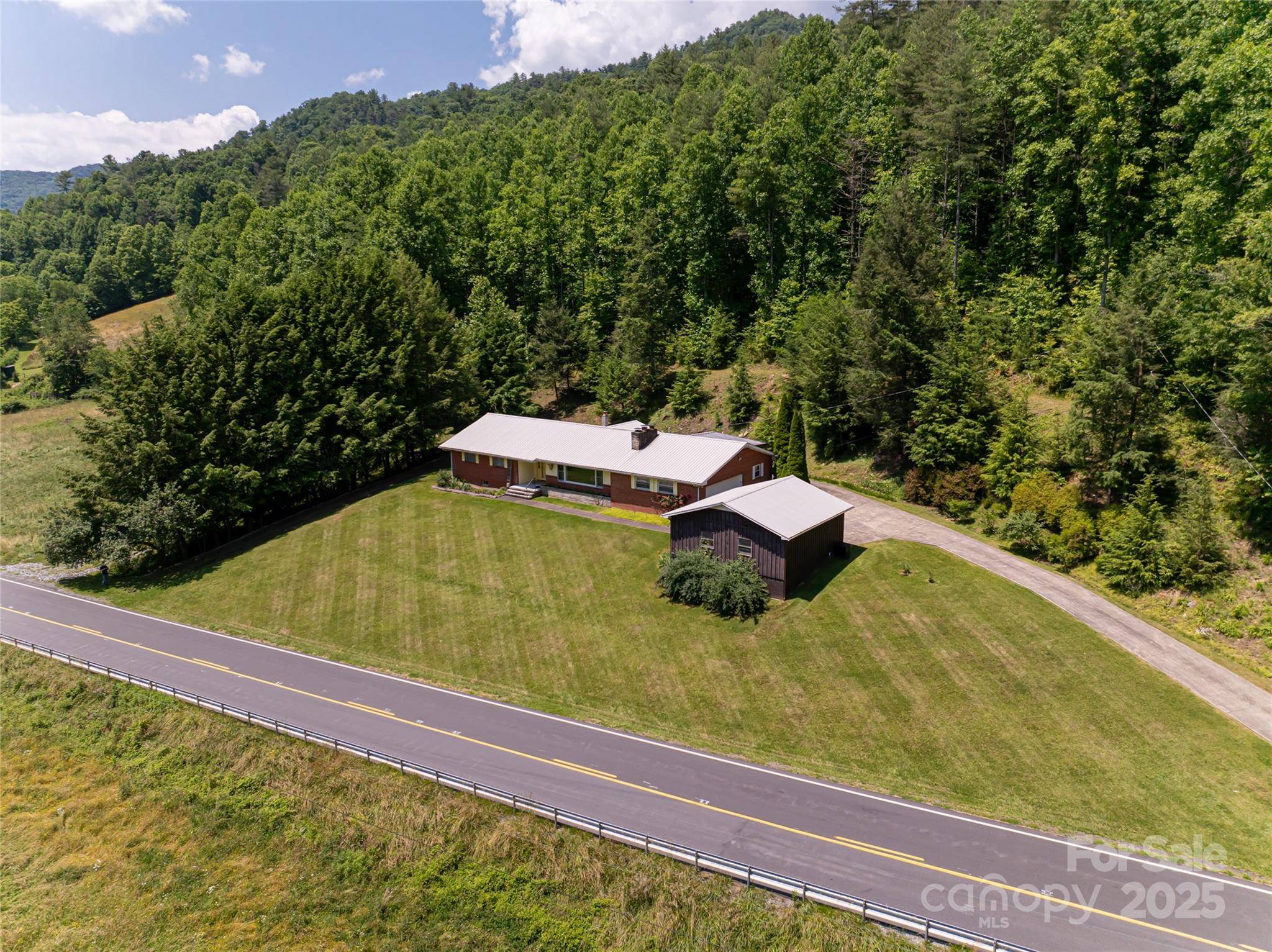 Marshall, NC 28753,6775 NC 208 HWY