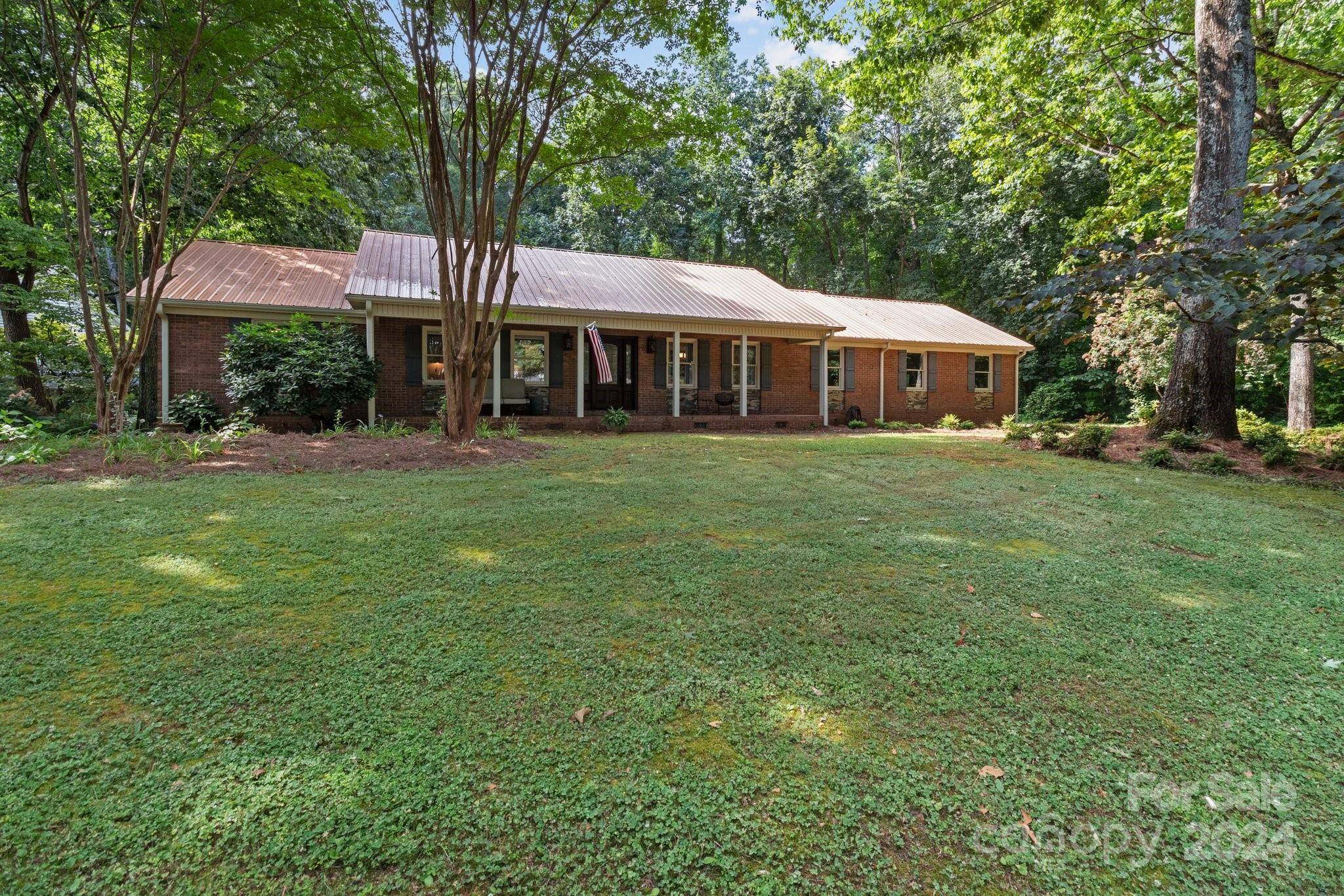 Salisbury, NC 28146,309 Travis LN