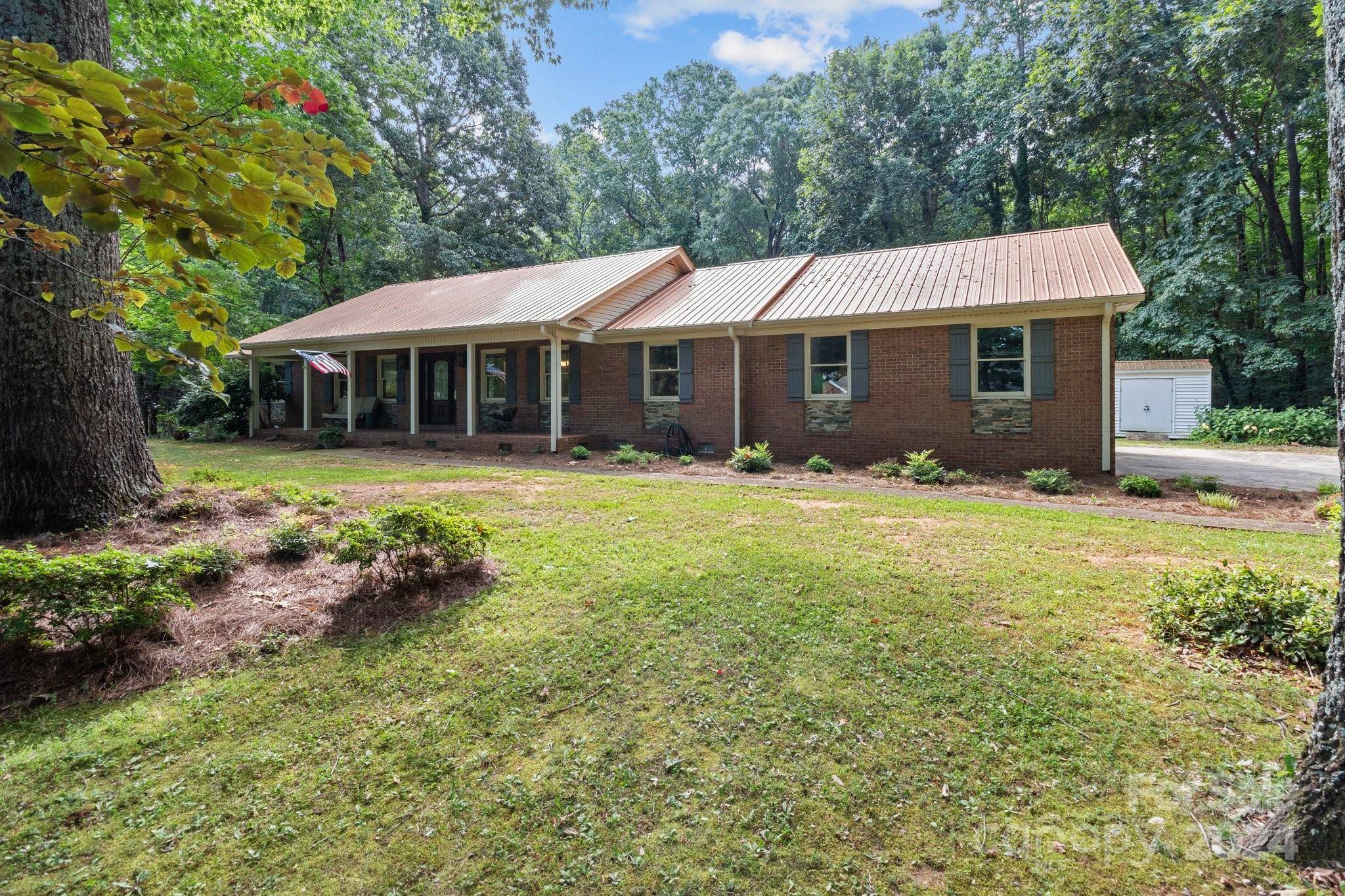 Salisbury, NC 28146,309 Travis LN