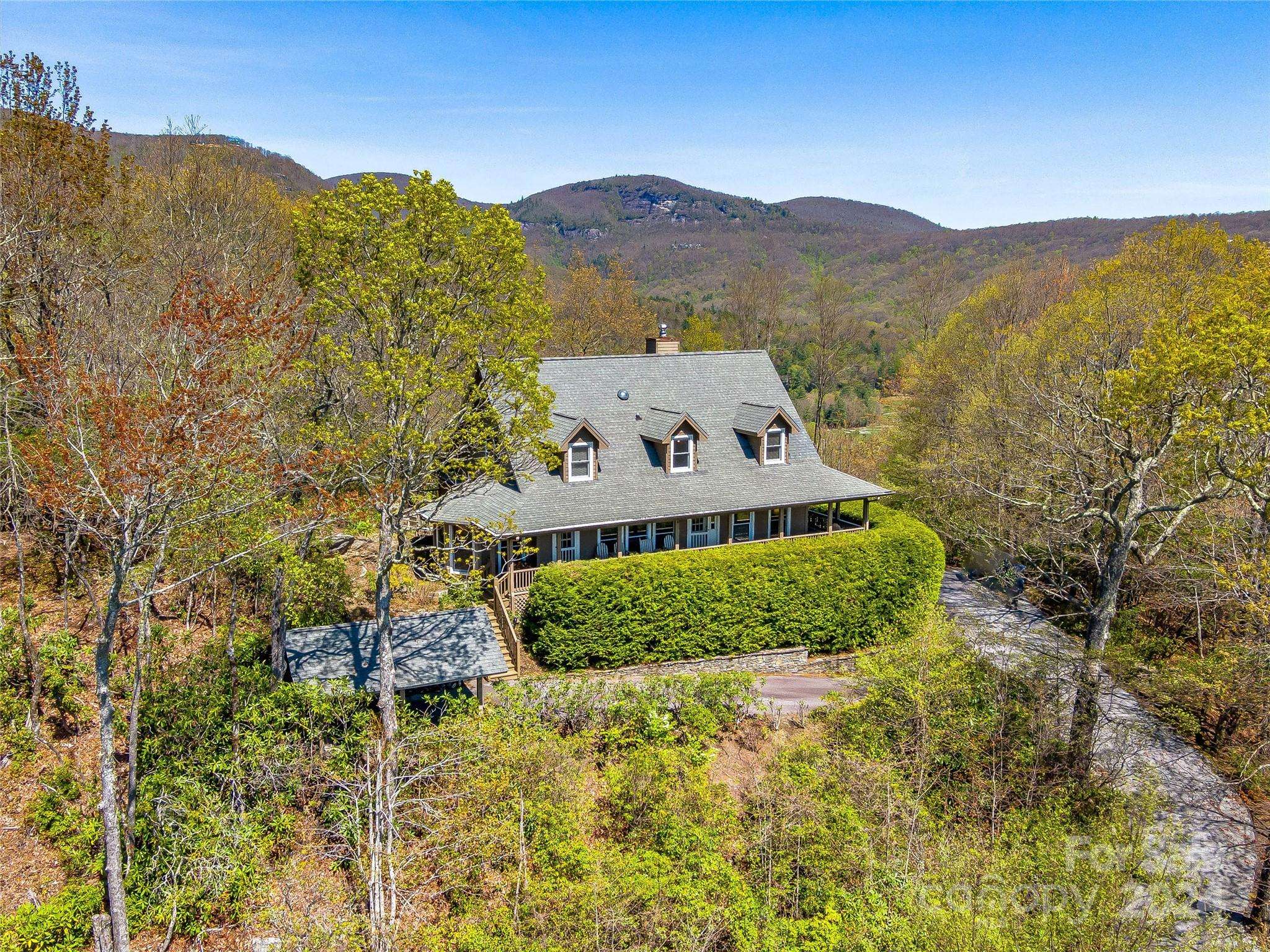 Lake Toxaway, NC 28747,434 Toxaway DR