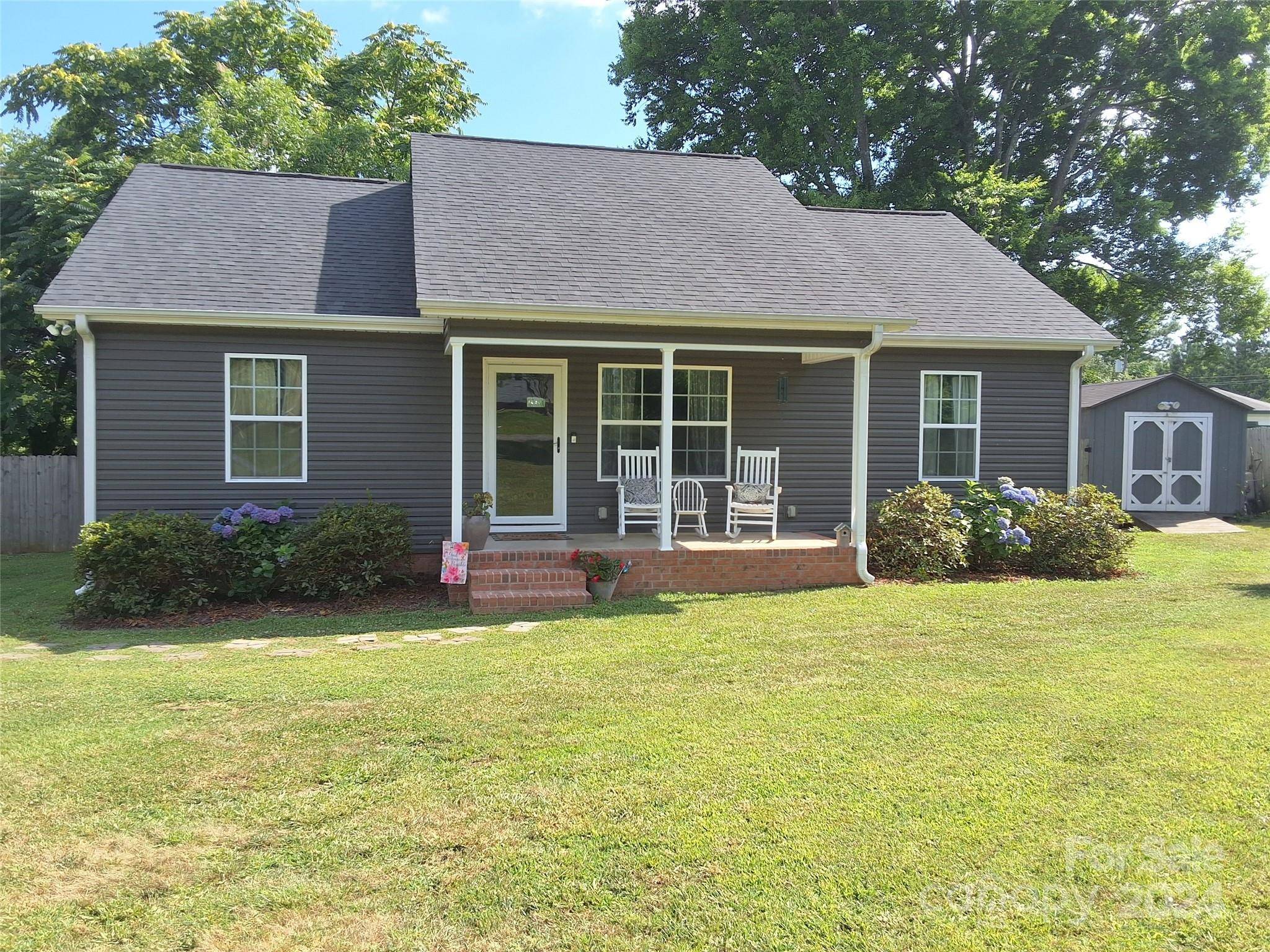 Kannapolis, NC 28081,103 Dexter ST