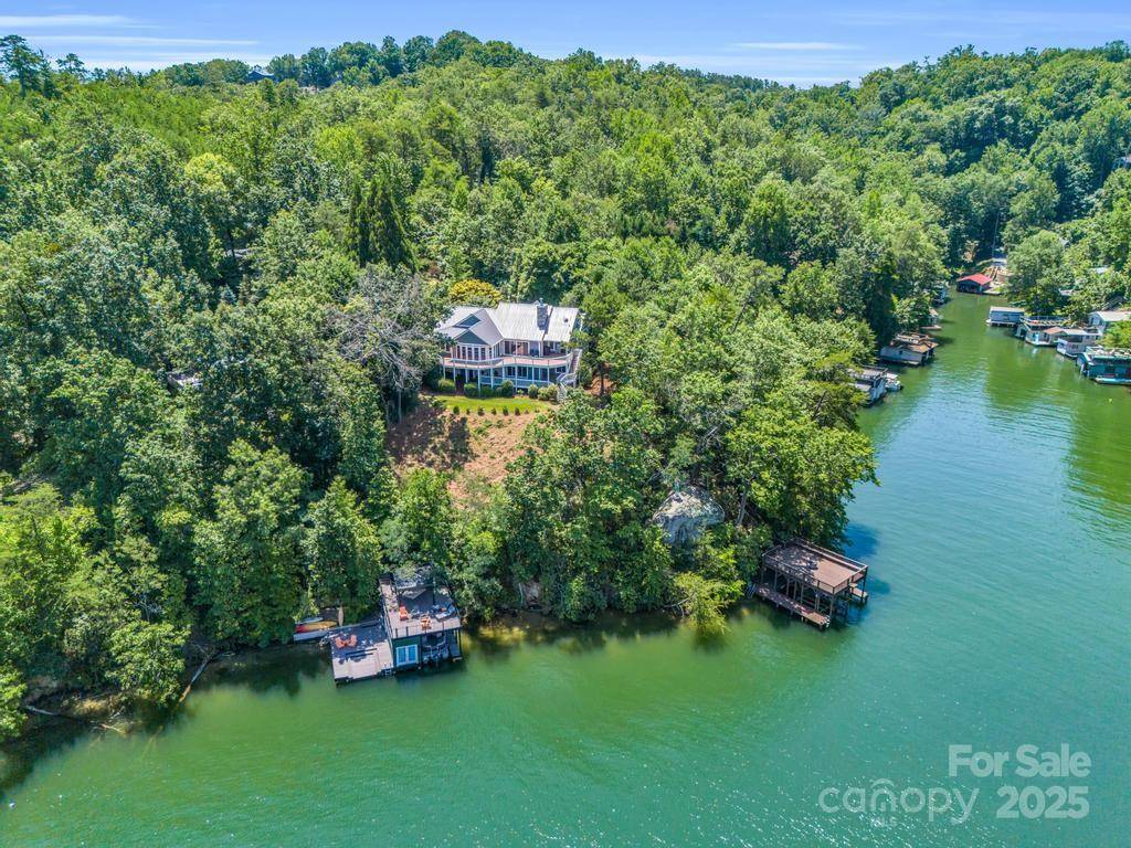 Lake Lure, NC 28746,197 Hawthorne DR