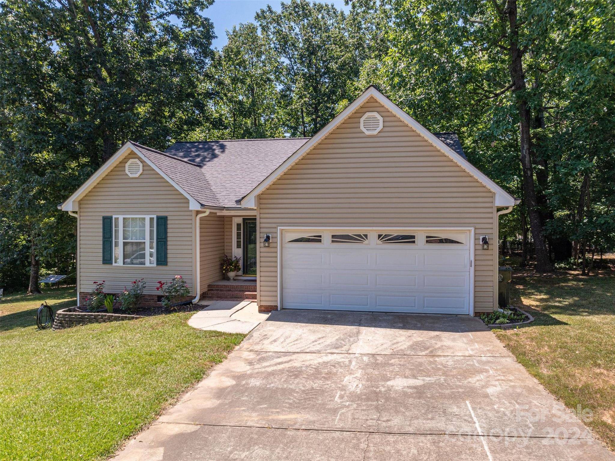 Kings Mountain, NC 28086,814 Brooklee DR