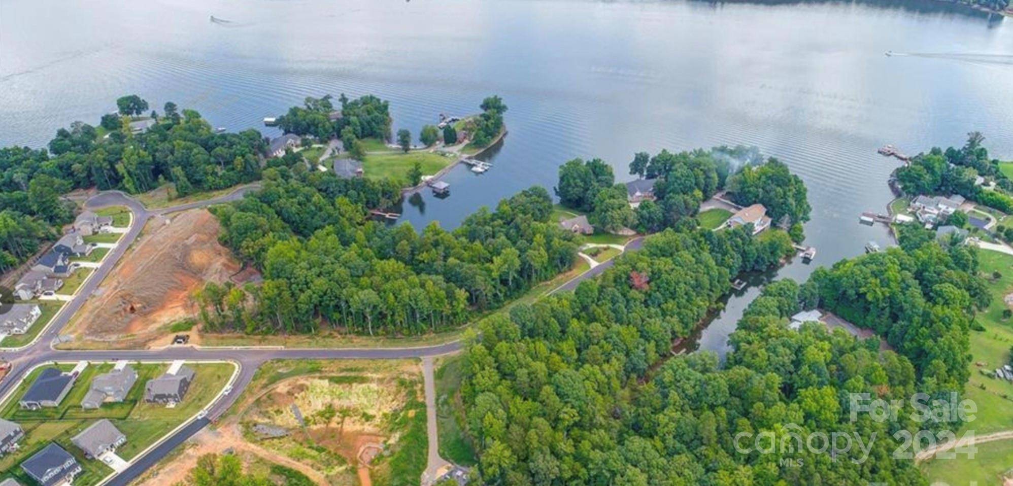 Lake Wylie, SC 29710,5147 Watersail WAY #32