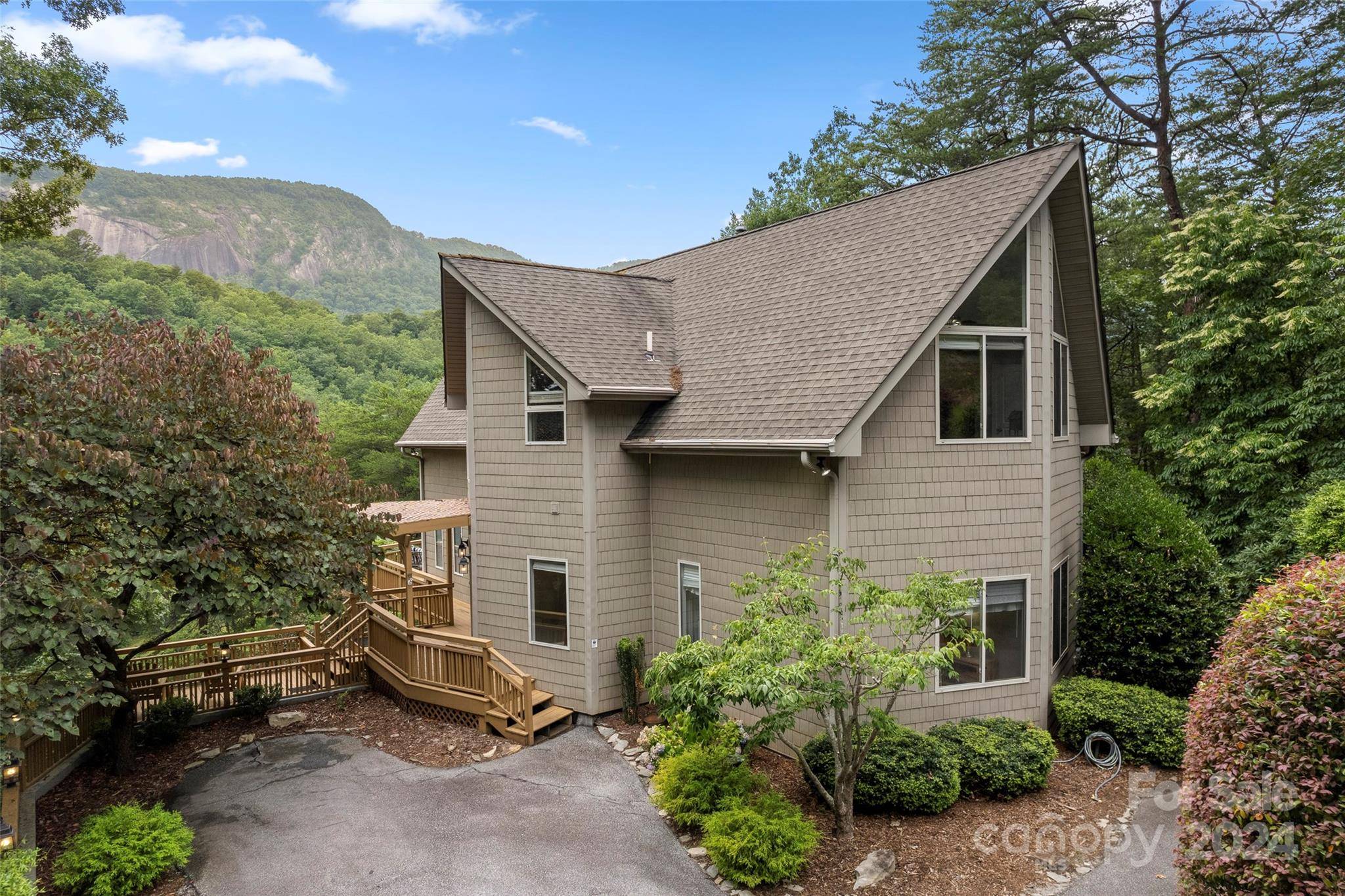 Lake Lure, NC 28746,461 Fairway DR