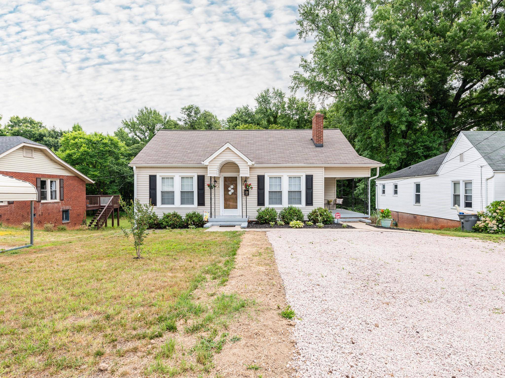 Kannapolis, NC 28083,605 Oakshade AVE