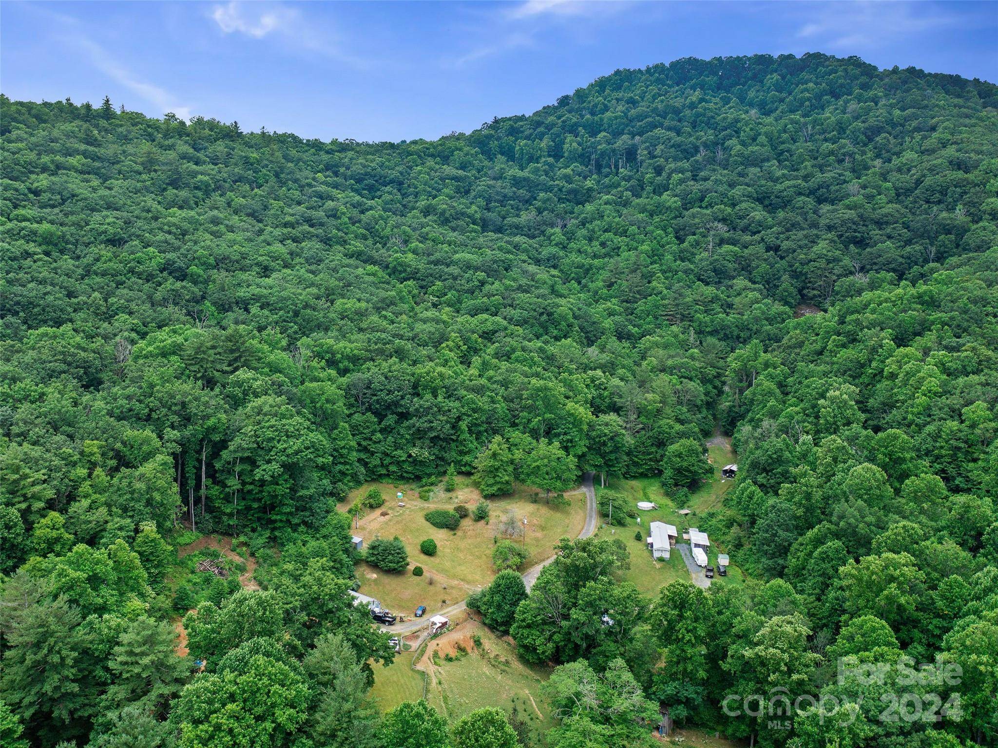 Spruce Pine, NC 28777,116 McClellan DR