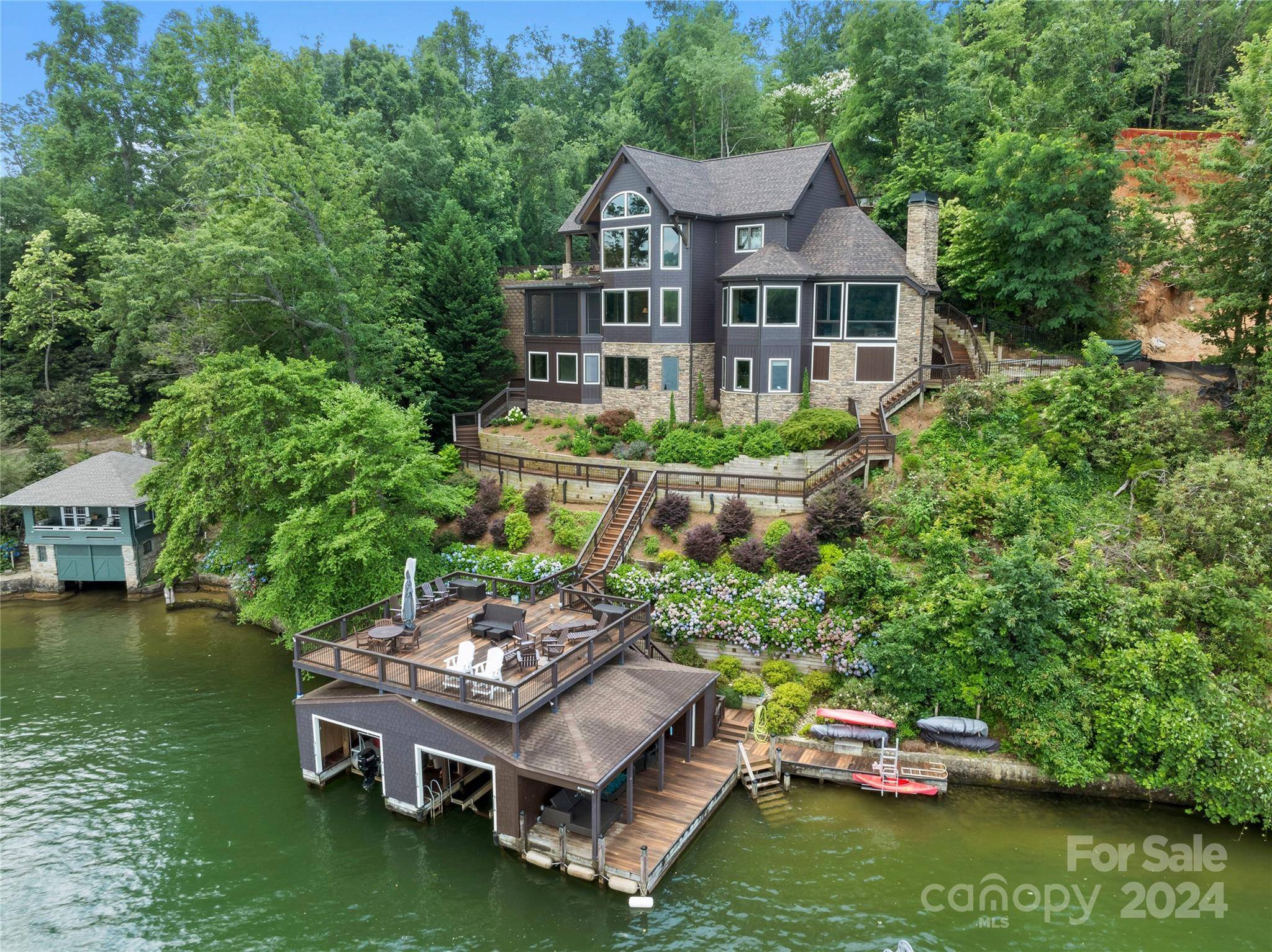 Lake Lure, NC 28746,253 Hawthorne DR