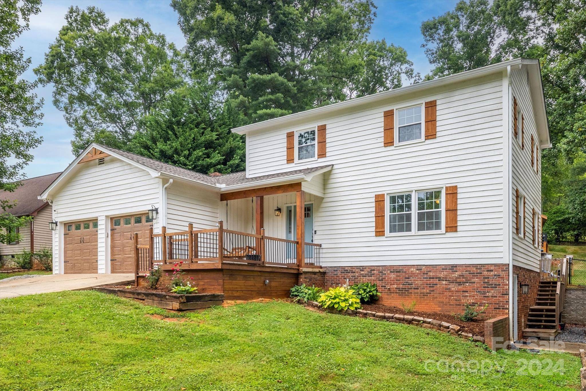 Lenoir, NC 28645,112 Timber Ridge DR