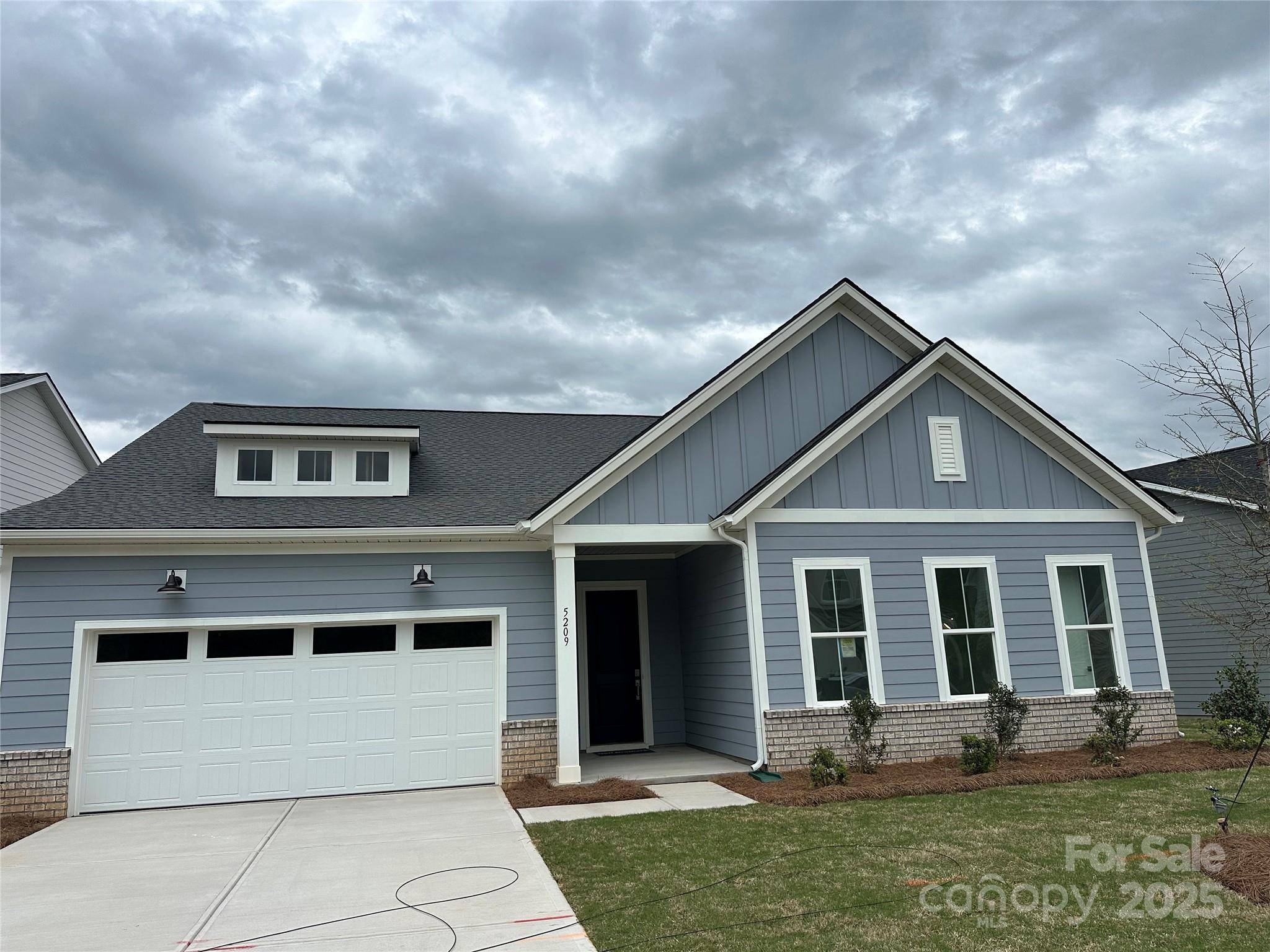 Charlotte, NC 28269,5209 Mint Harbor WAY #0352