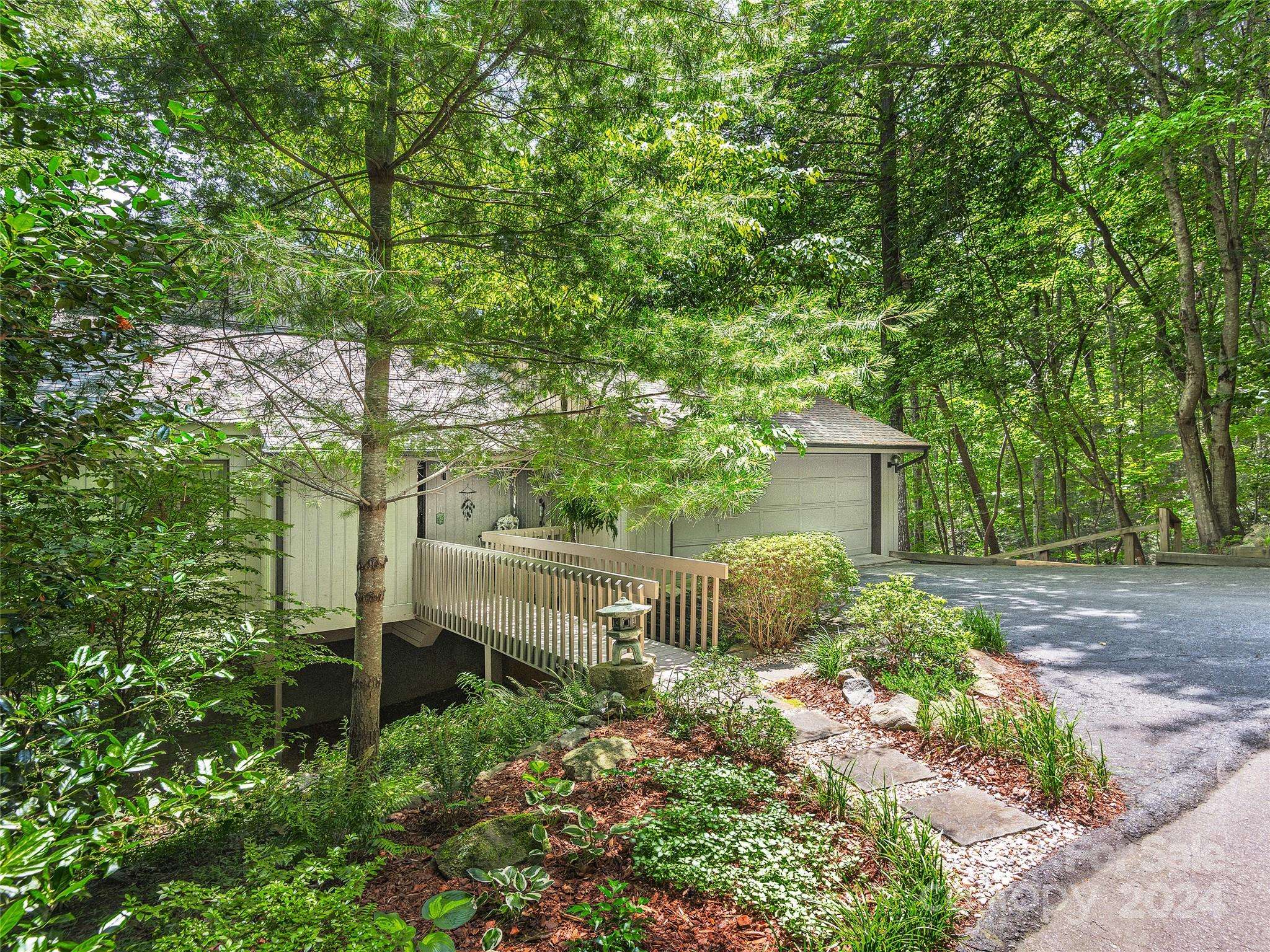 Asheville, NC 28803,32 Cedarwood LN