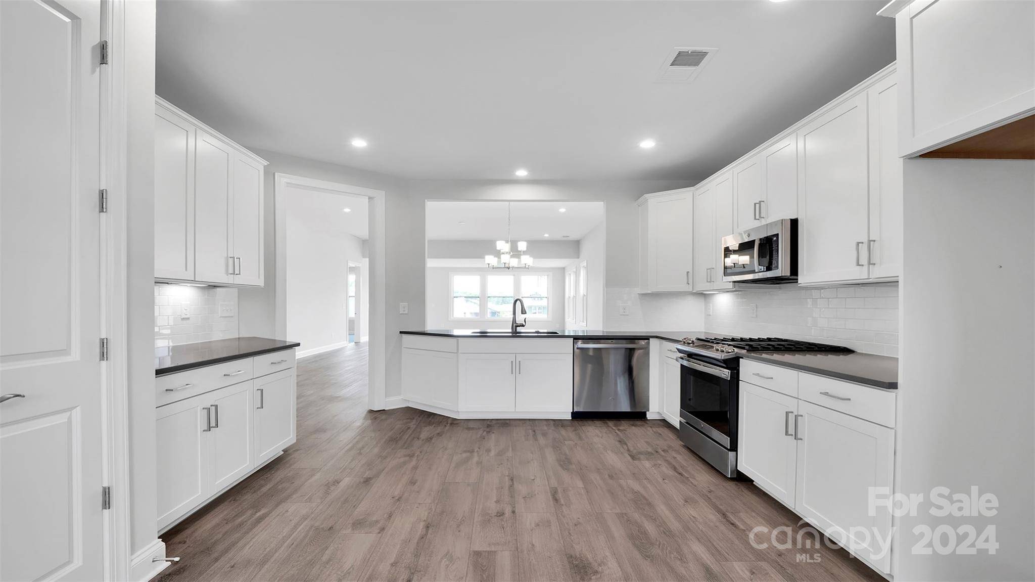 Charlotte, NC 28215,10213 Superb LN
