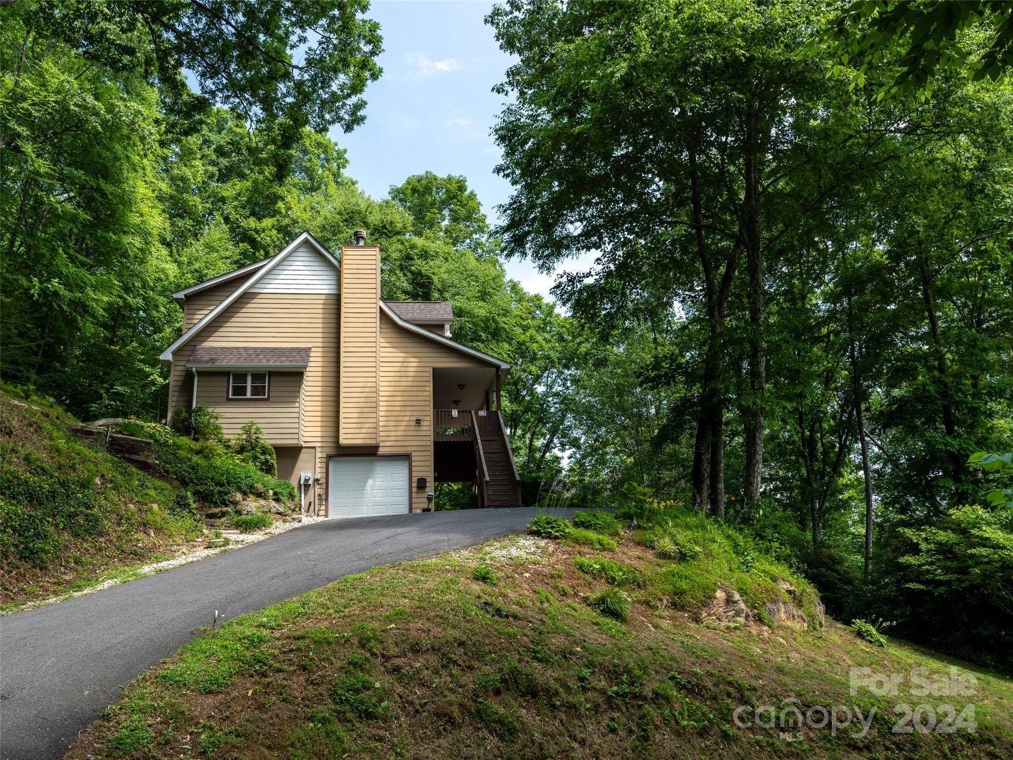 Waynesville, NC 28785,160 Turkey Hollow CT