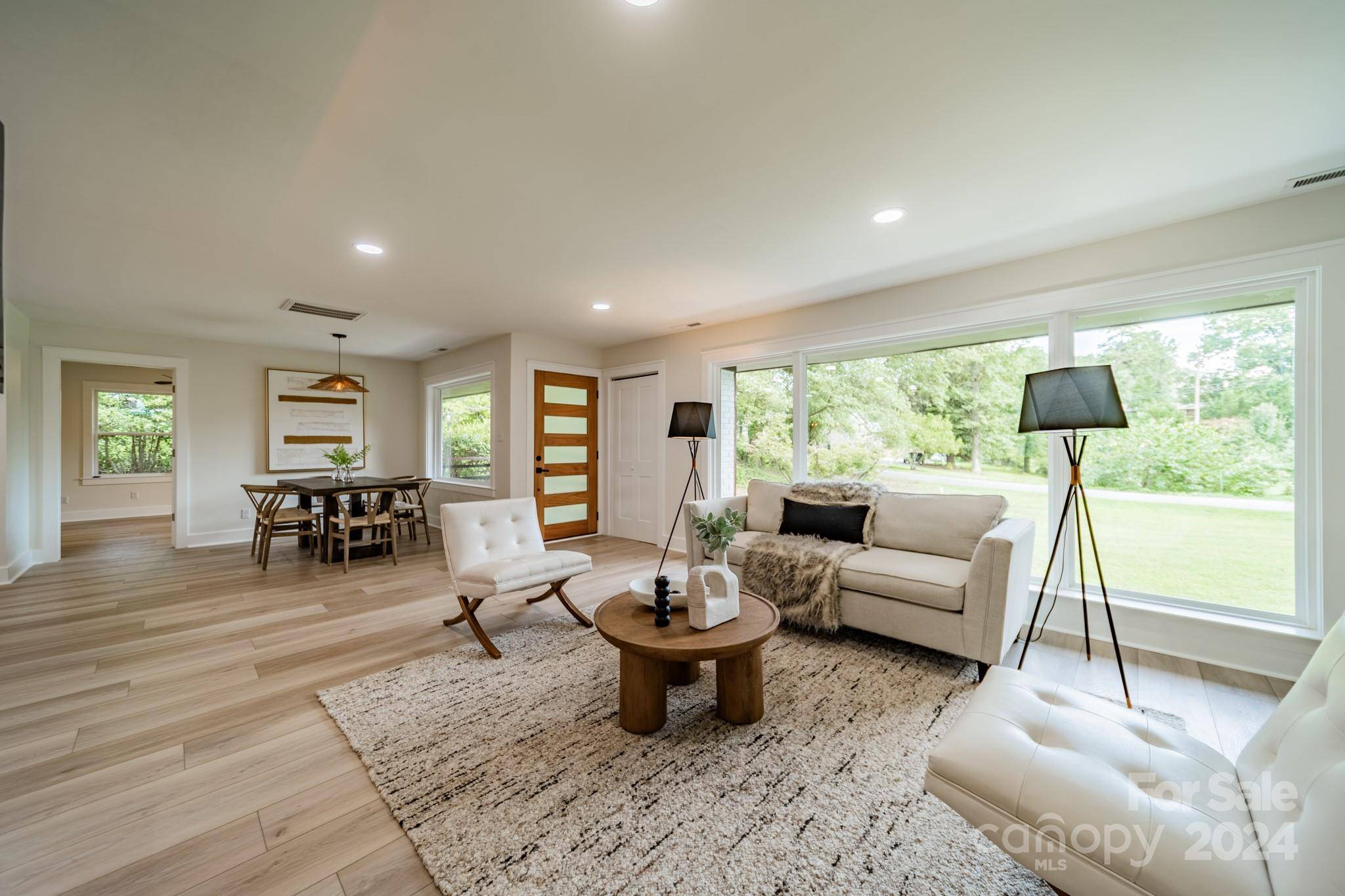 Charlotte, NC 28214,258 Enwood DR