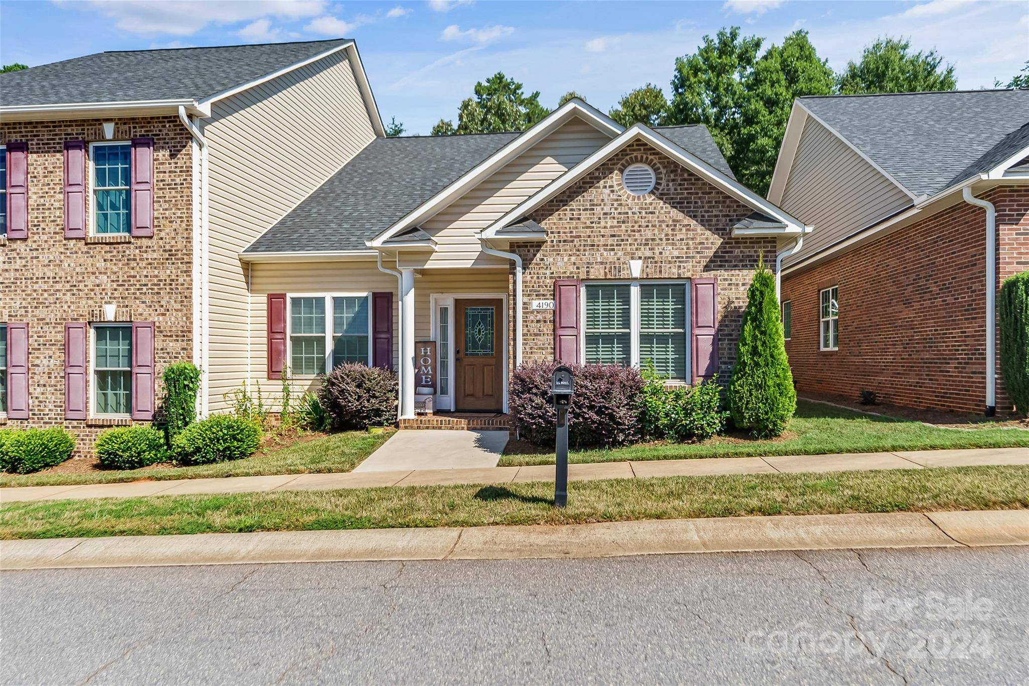 Hickory, NC 28602,4190 Pickering DR