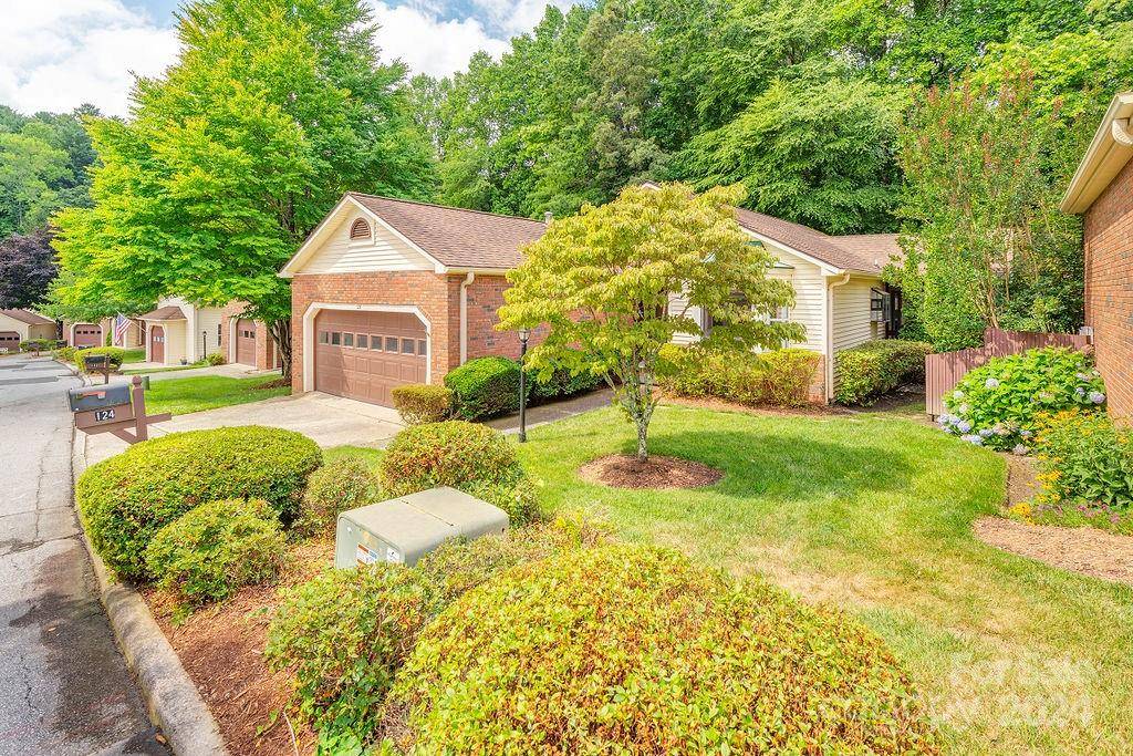 Hendersonville, NC 28791,124 Exeter CT