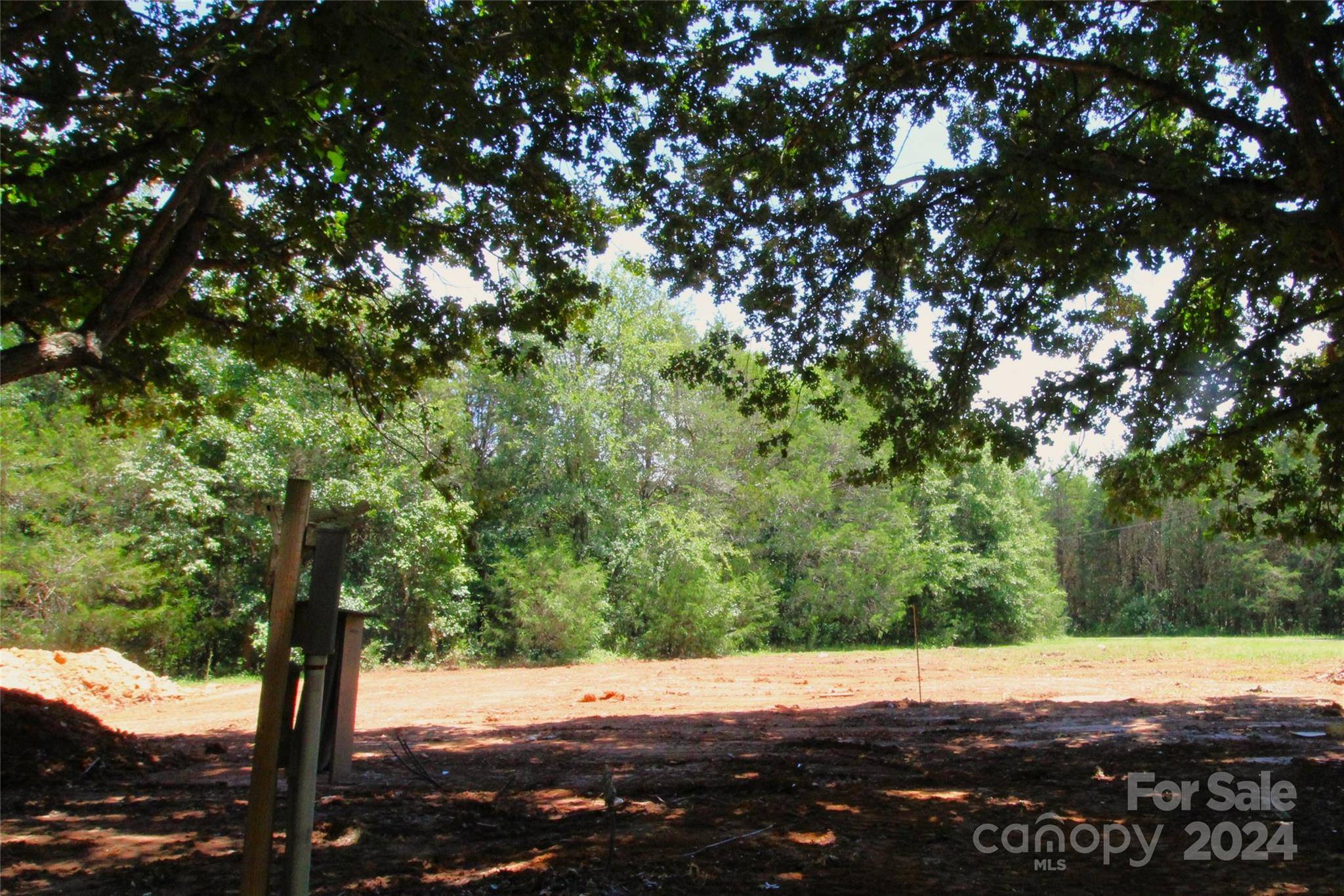 Chester, SC 29706,2+/- AC Hosea Strong RD