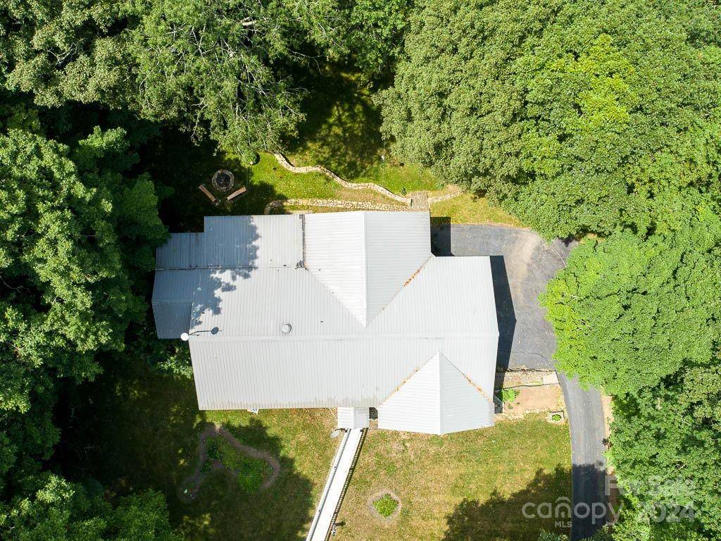 Mars Hill, NC 28754,134 Wolfs Head CT