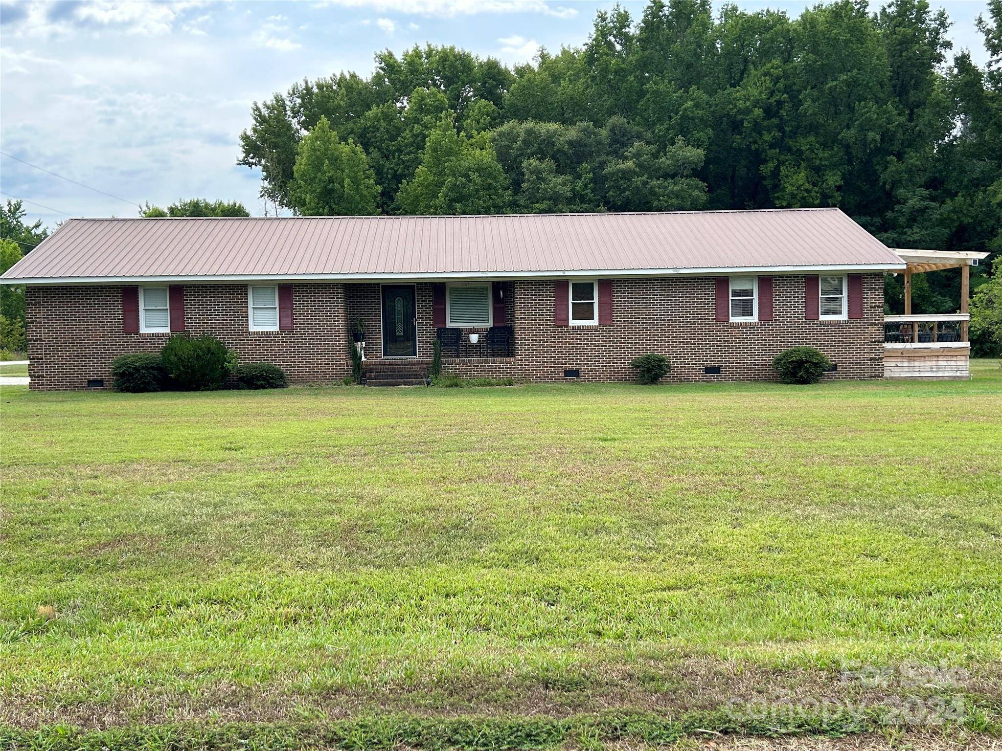 Cheraw, SC 29520,444 Brooke RD