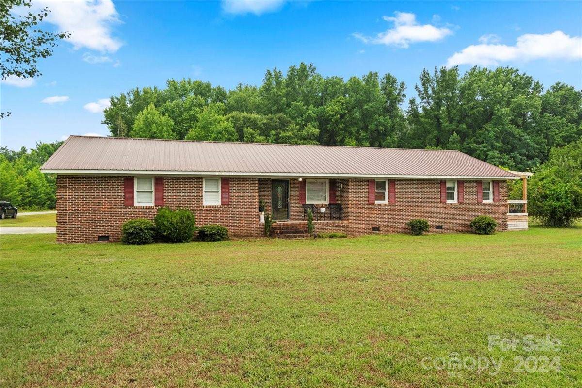 Cheraw, SC 29520,444 Brooke RD