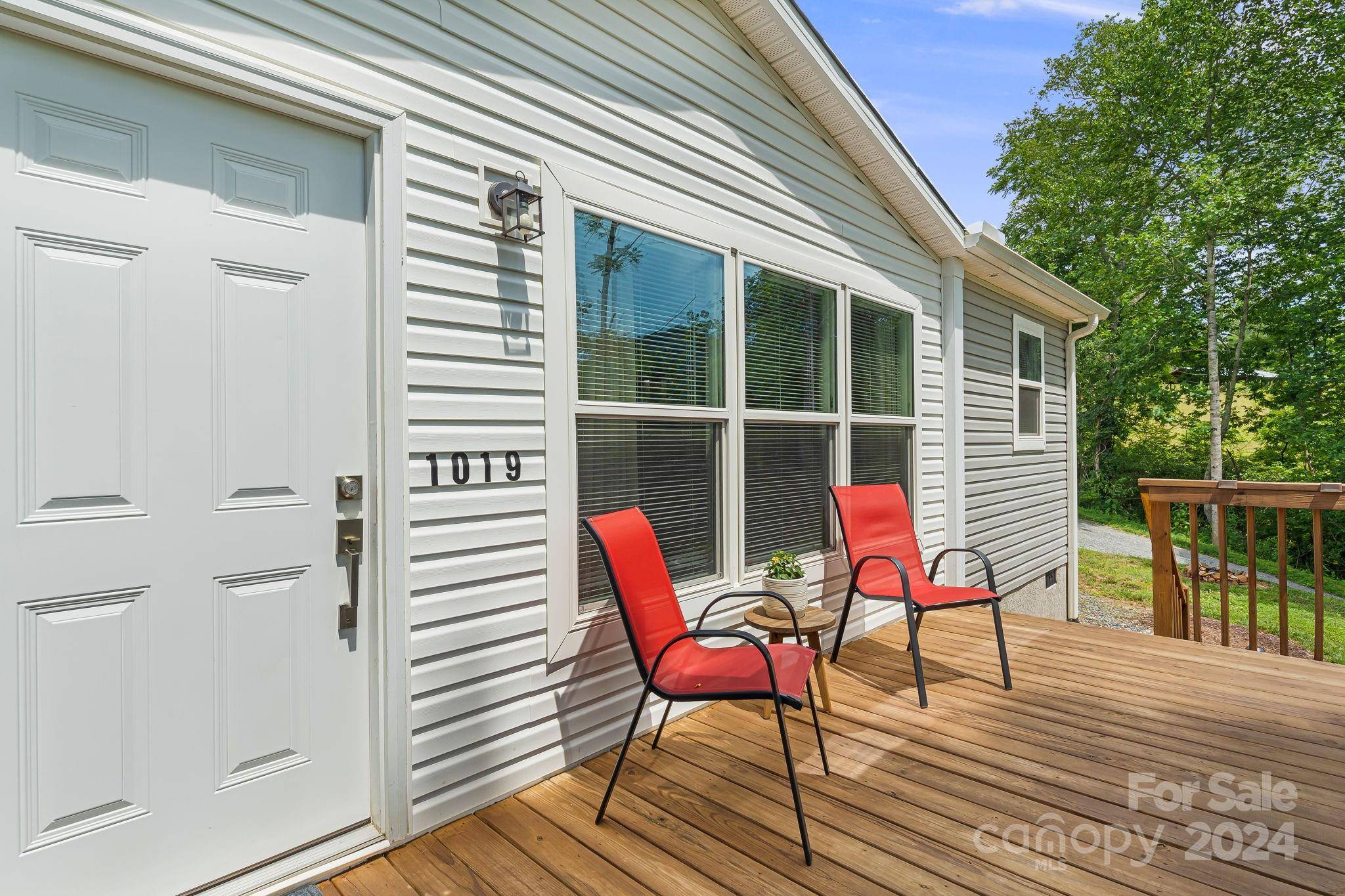 Mars Hill, NC 28754,1019 E Calvin Edney RD