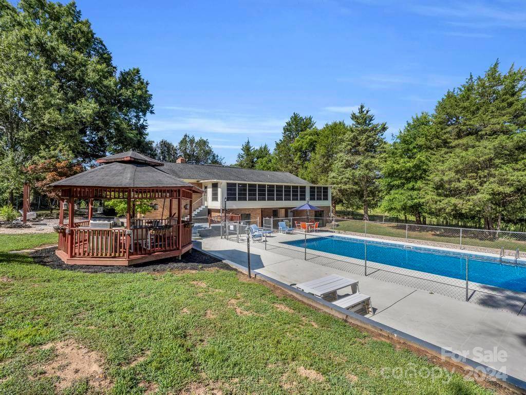 Kings Mountain, NC 28086,111 Rye CT