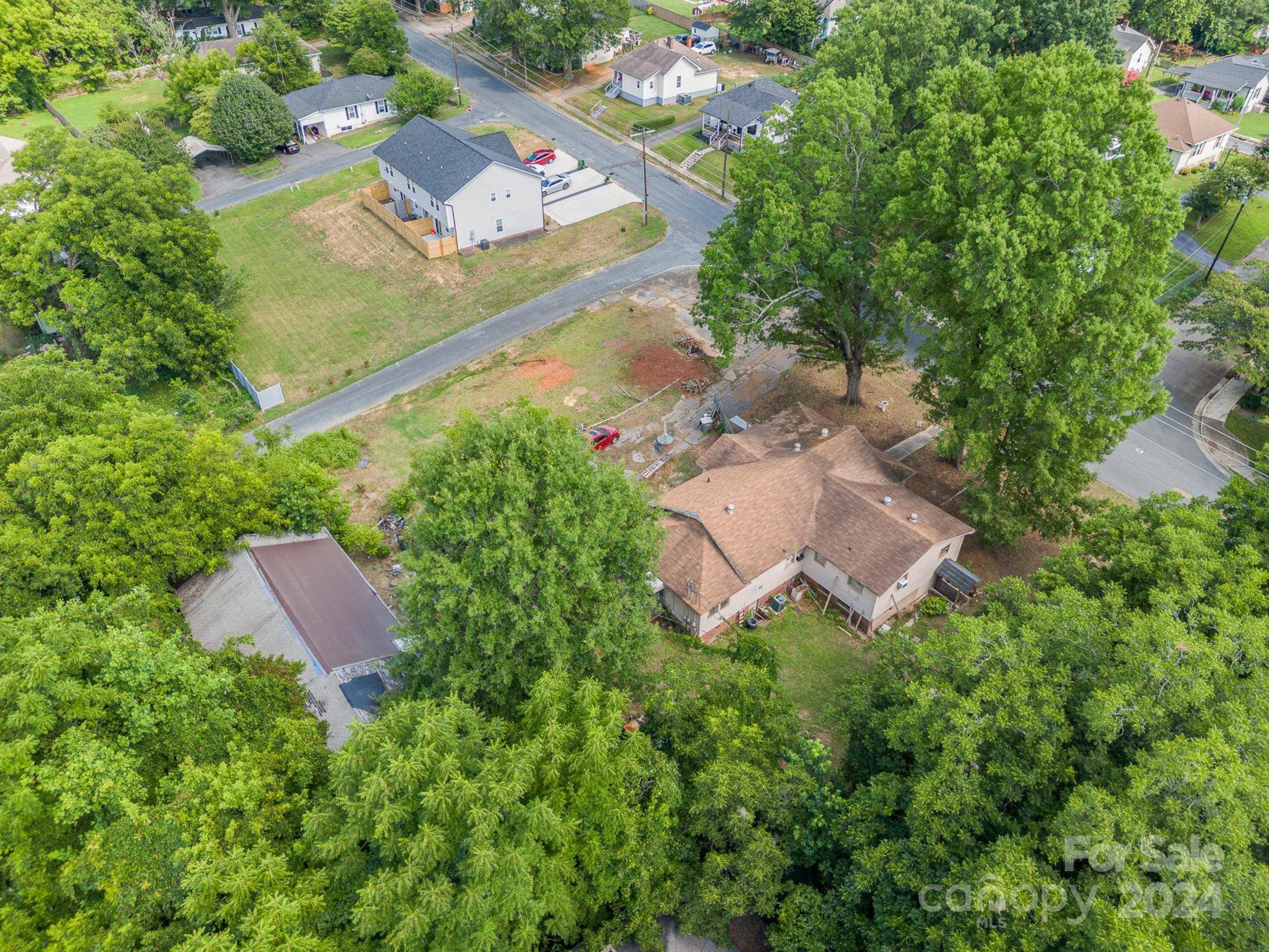 Kannapolis, NC 28081,608 8th ST