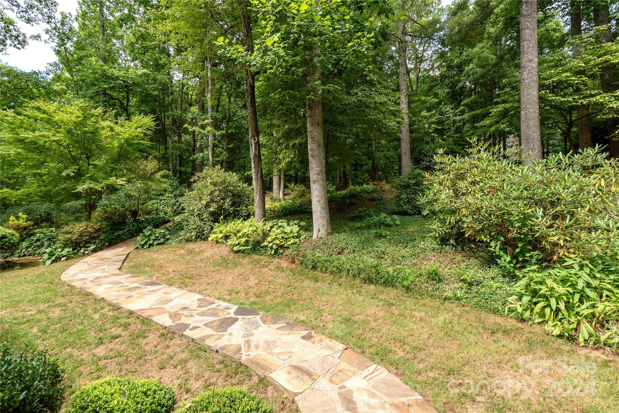 Arden, NC 28704,23 Glen Cove RD