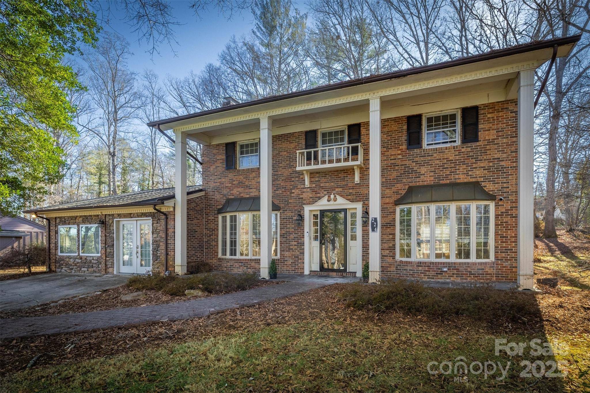 Morganton, NC 28655,224 Camelot DR