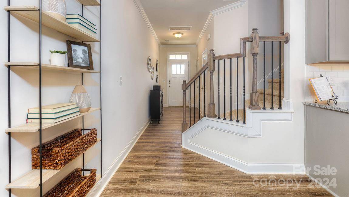 Hendersonville, NC 28792,288 Creekview RD