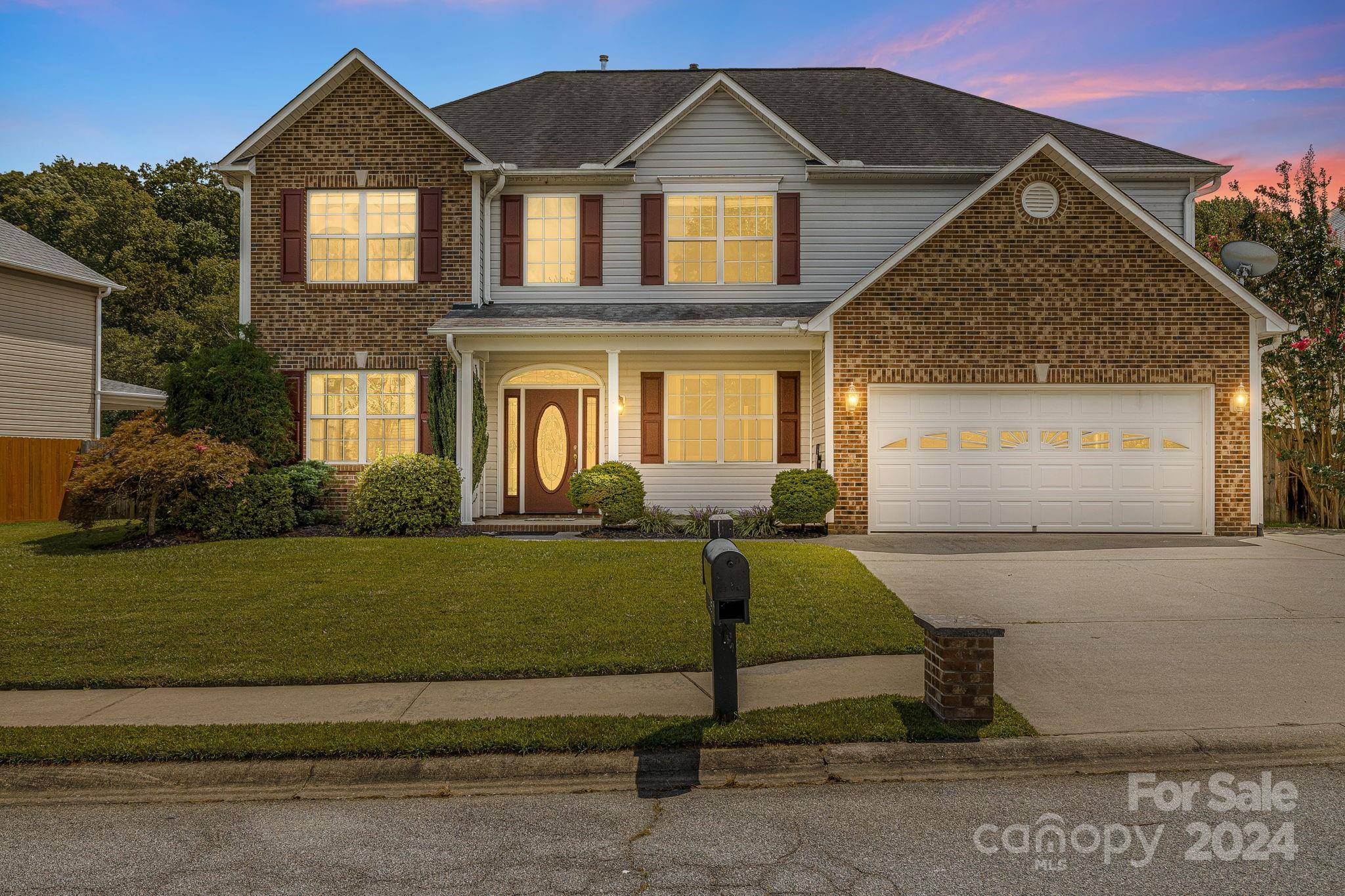Fletcher, NC 28732,385 Wildbriar RD