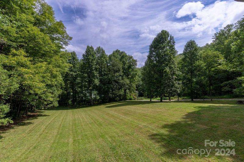 Sylva, NC 28779,194 Little Cove RD #5