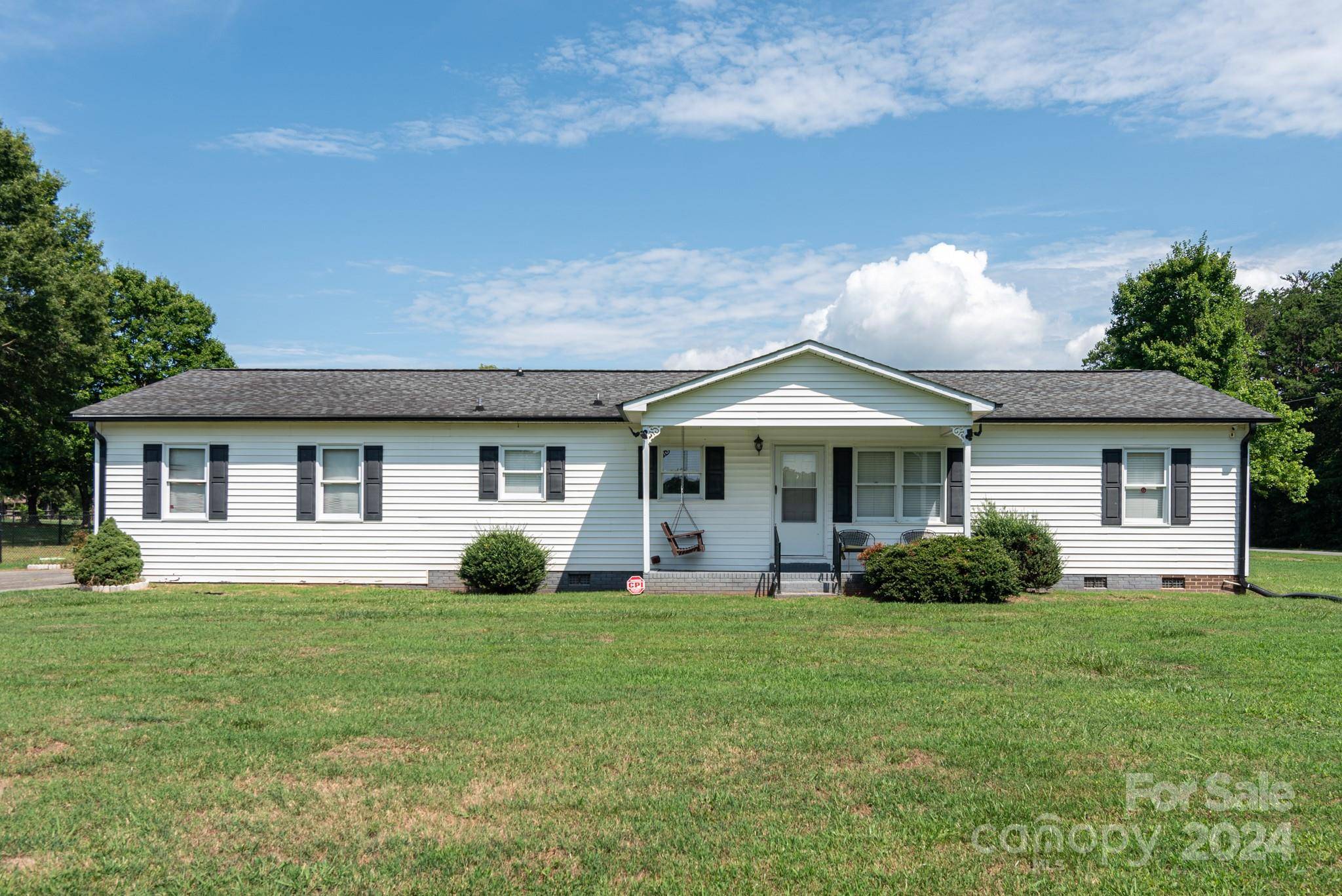 Newton, NC 28658,3966 Peach ST