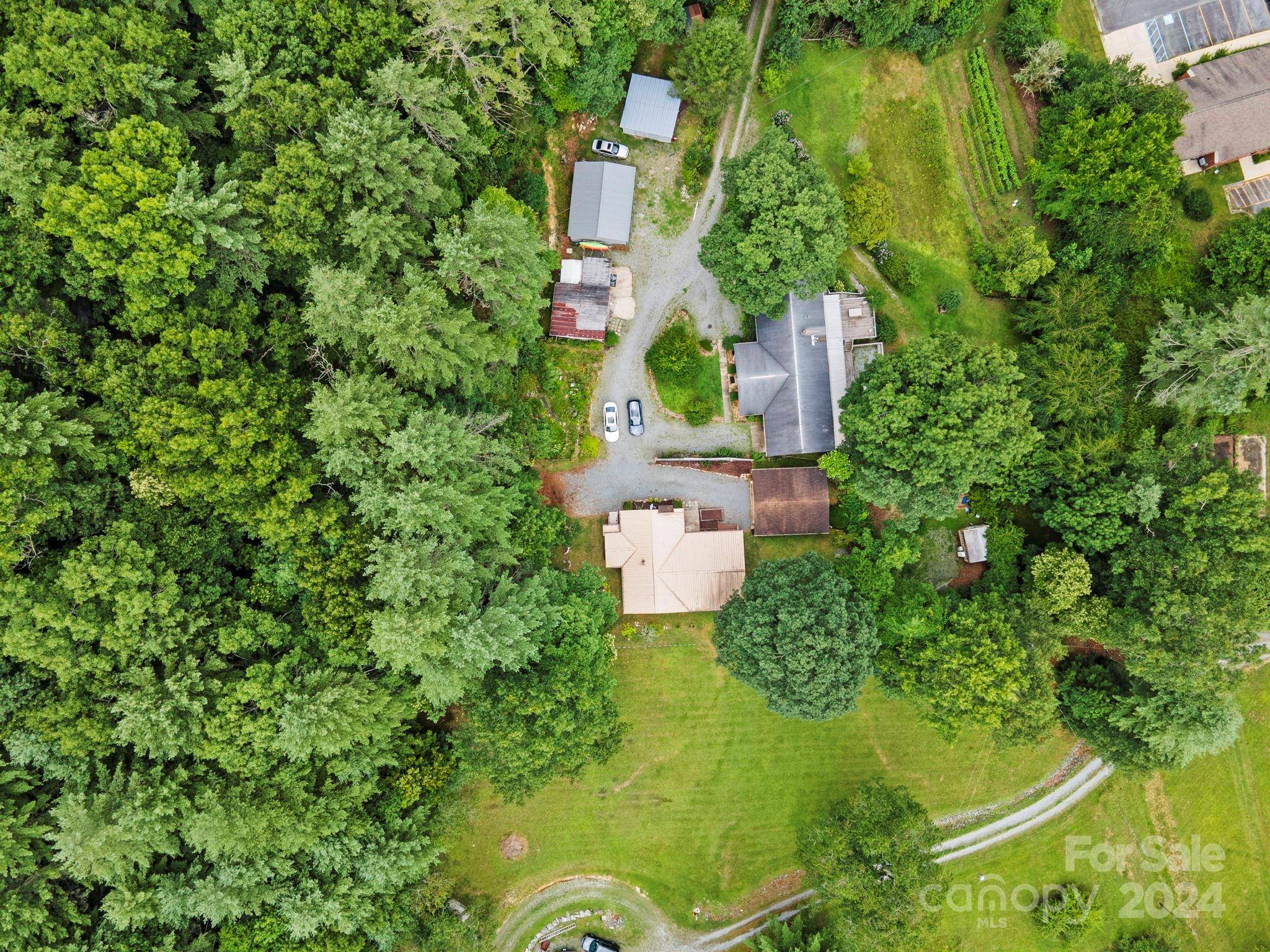 Cedar Mountain, NC 28718,105 Corn DR