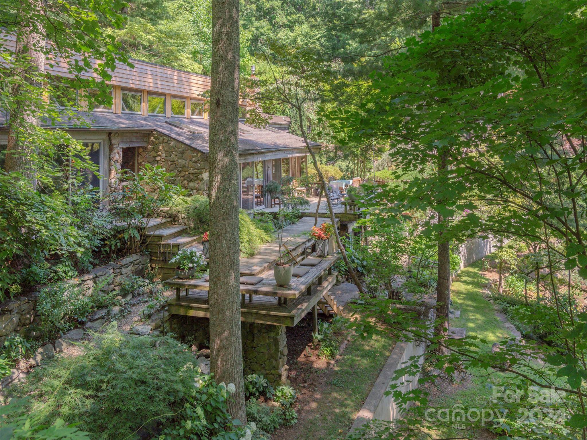 Asheville, NC 28804,633 Upper Herron Cove RD