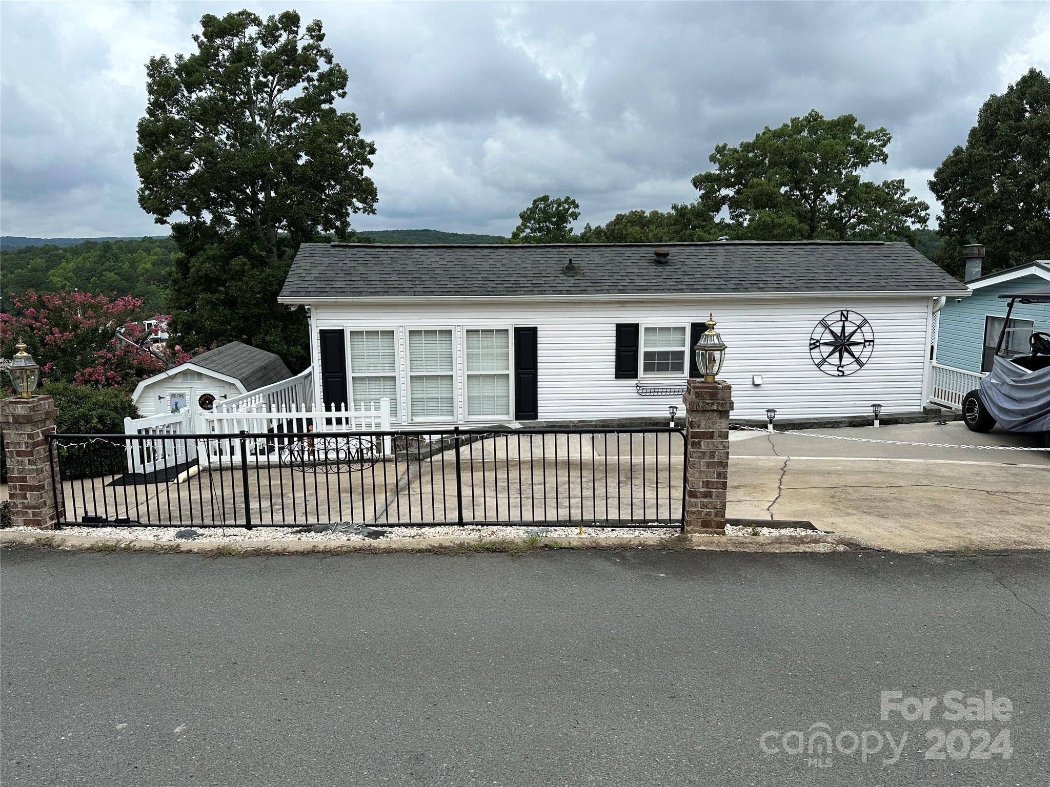 New London, NC 28127,125 Trestle CIR