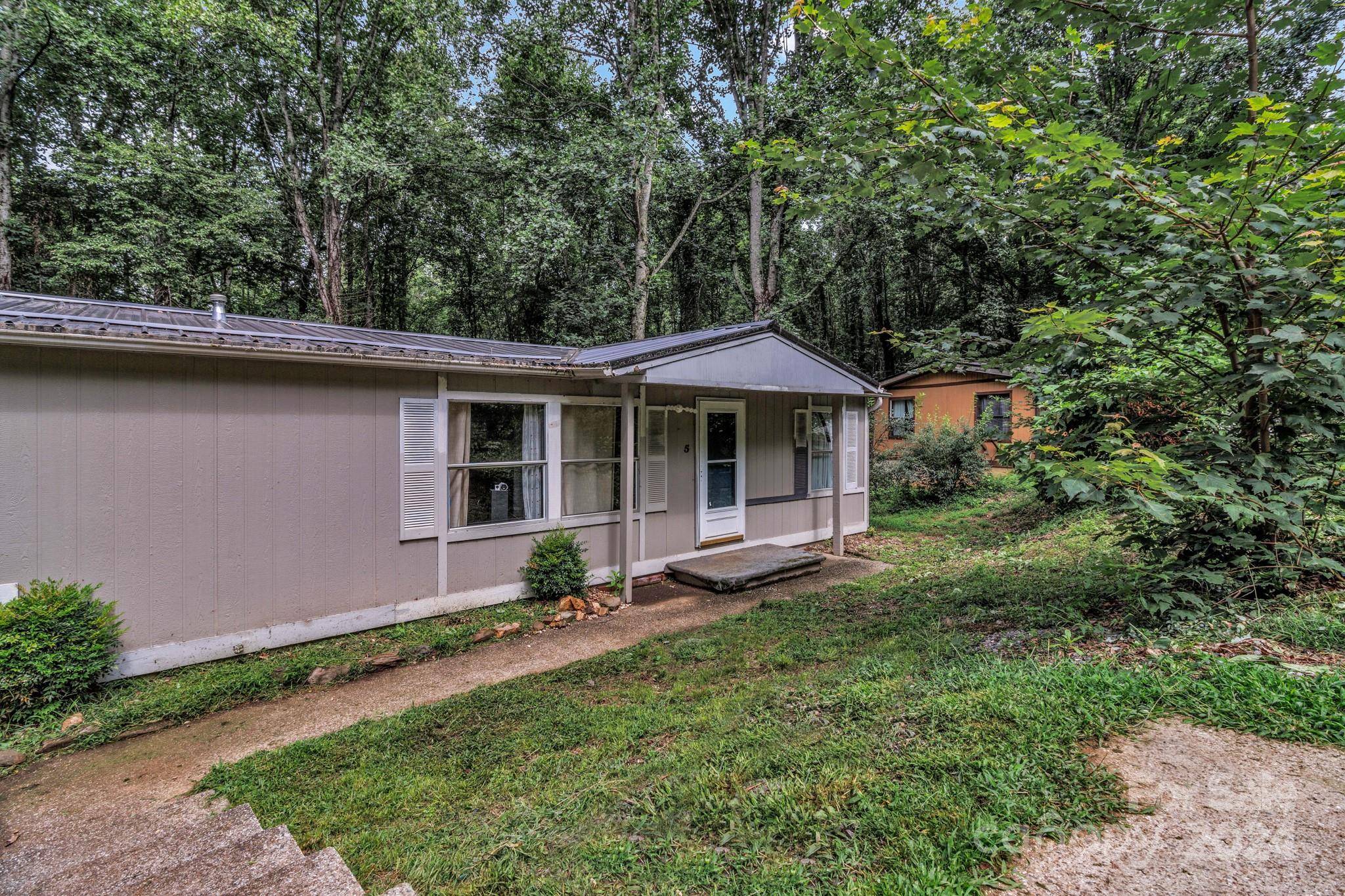 Asheville, NC 28803,5 Valleywood CT