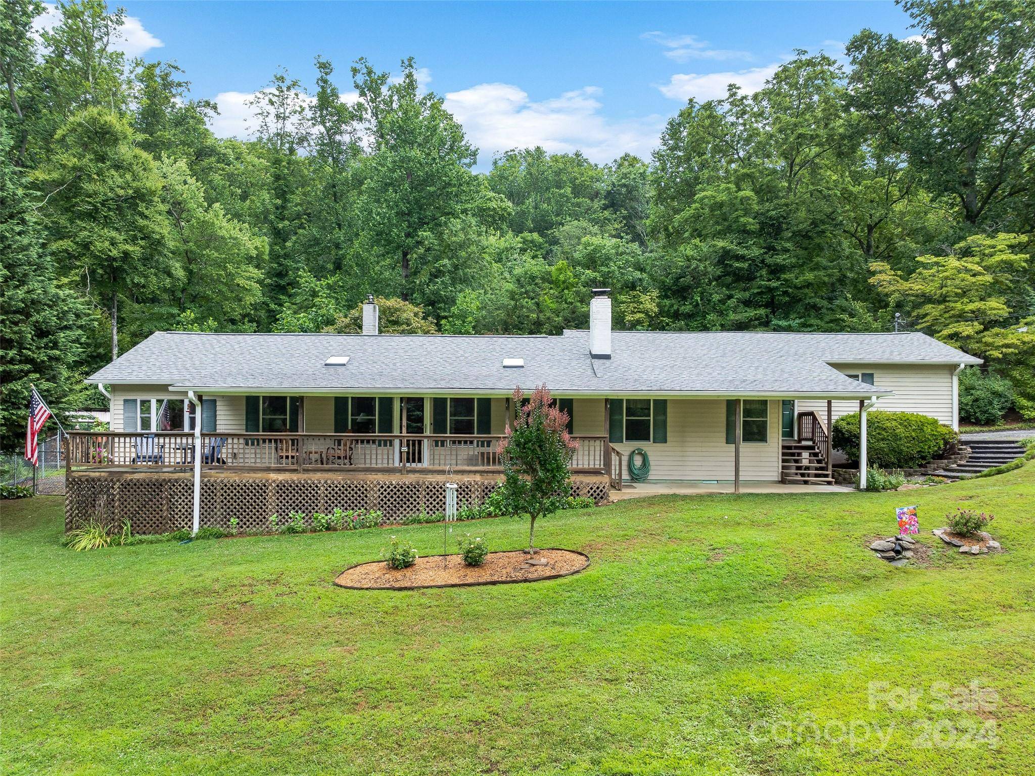 Swannanoa, NC 28778,128 Summer Haven RD