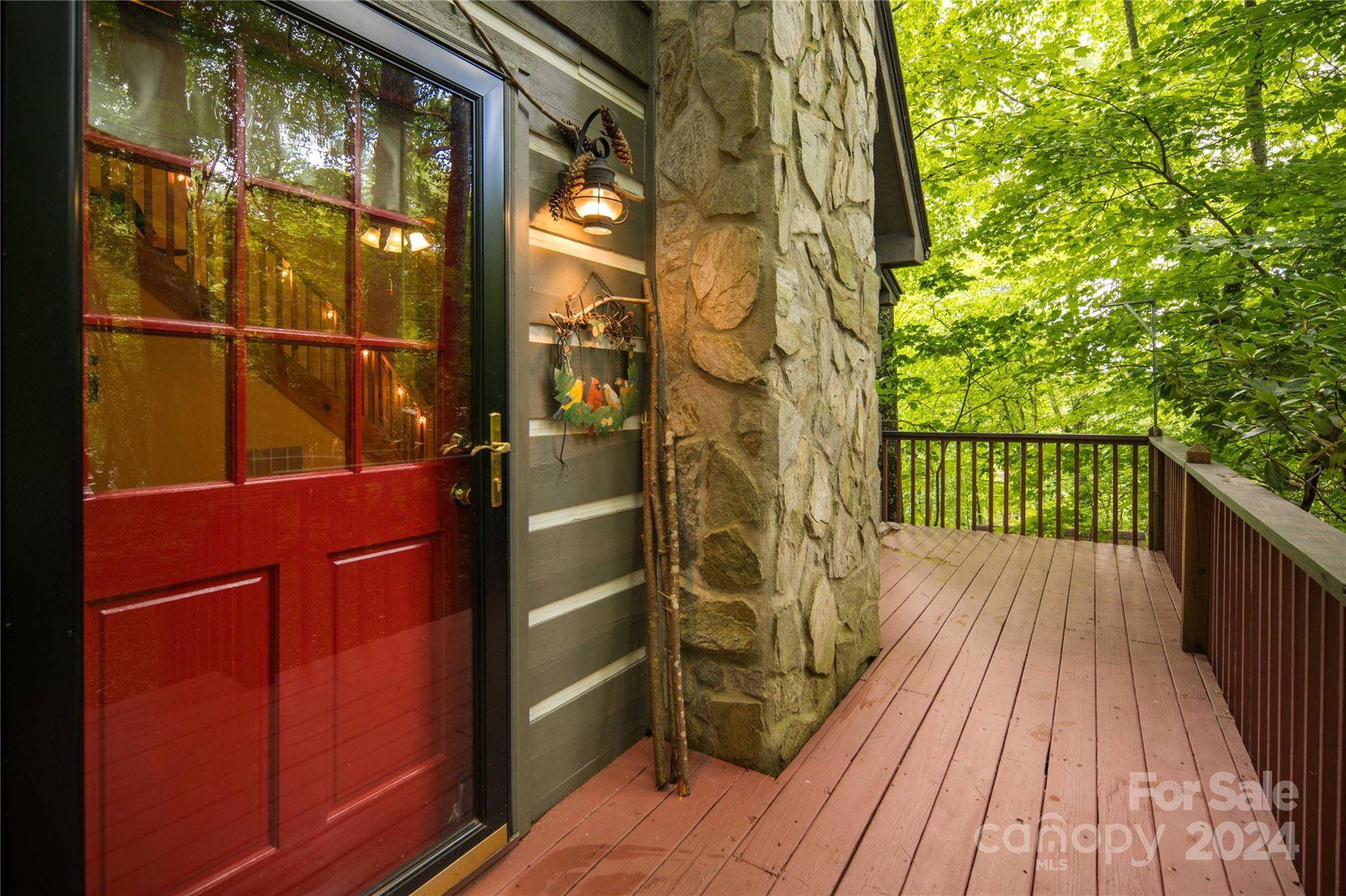 Boone, NC 28607,348 Laurelwood LN