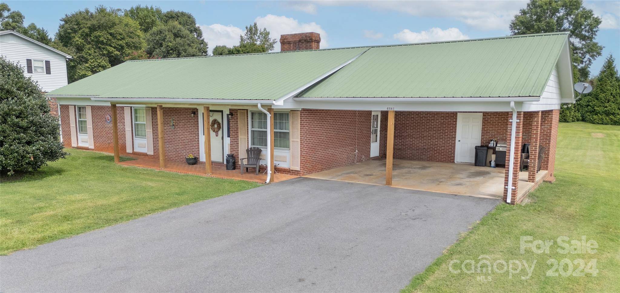 Hudson, NC 28638,4561 Horseshoe Bend RD